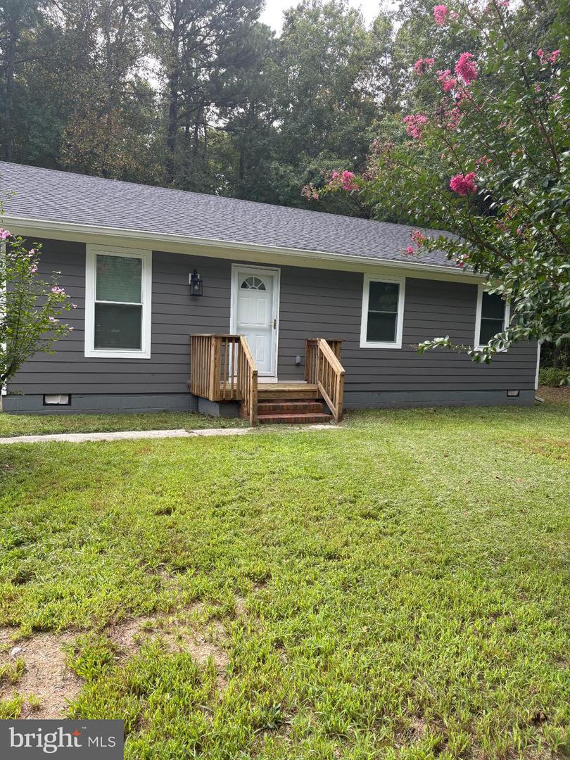 10665 FARYS MILL RD, GLOUCESTER, Virginia 23061, 3 Bedrooms Bedrooms, 6 Rooms Rooms,1 BathroomBathrooms,Residential,For sale,10665 FARYS MILL RD,VAGV2000156 MLS # VAGV2000156