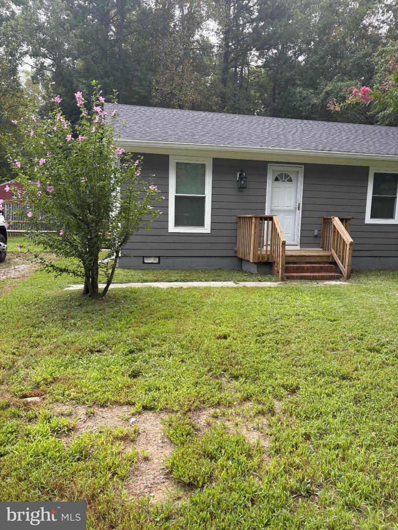 10665 FARYS MILL RD, GLOUCESTER, Virginia 23061, 3 Bedrooms Bedrooms, 6 Rooms Rooms,1 BathroomBathrooms,Residential,For sale,10665 FARYS MILL RD,VAGV2000156 MLS # VAGV2000156