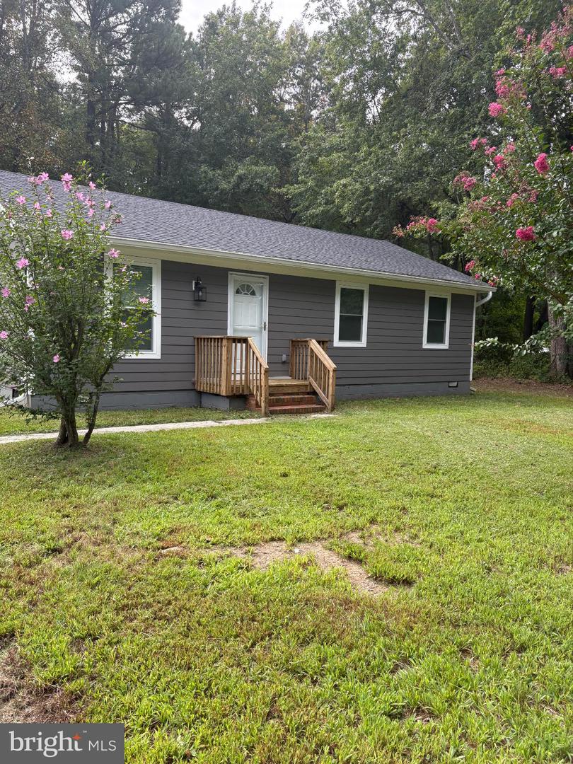 10665 FARYS MILL RD, GLOUCESTER, Virginia 23061, 3 Bedrooms Bedrooms, 6 Rooms Rooms,1 BathroomBathrooms,Residential,For sale,10665 FARYS MILL RD,VAGV2000156 MLS # VAGV2000156