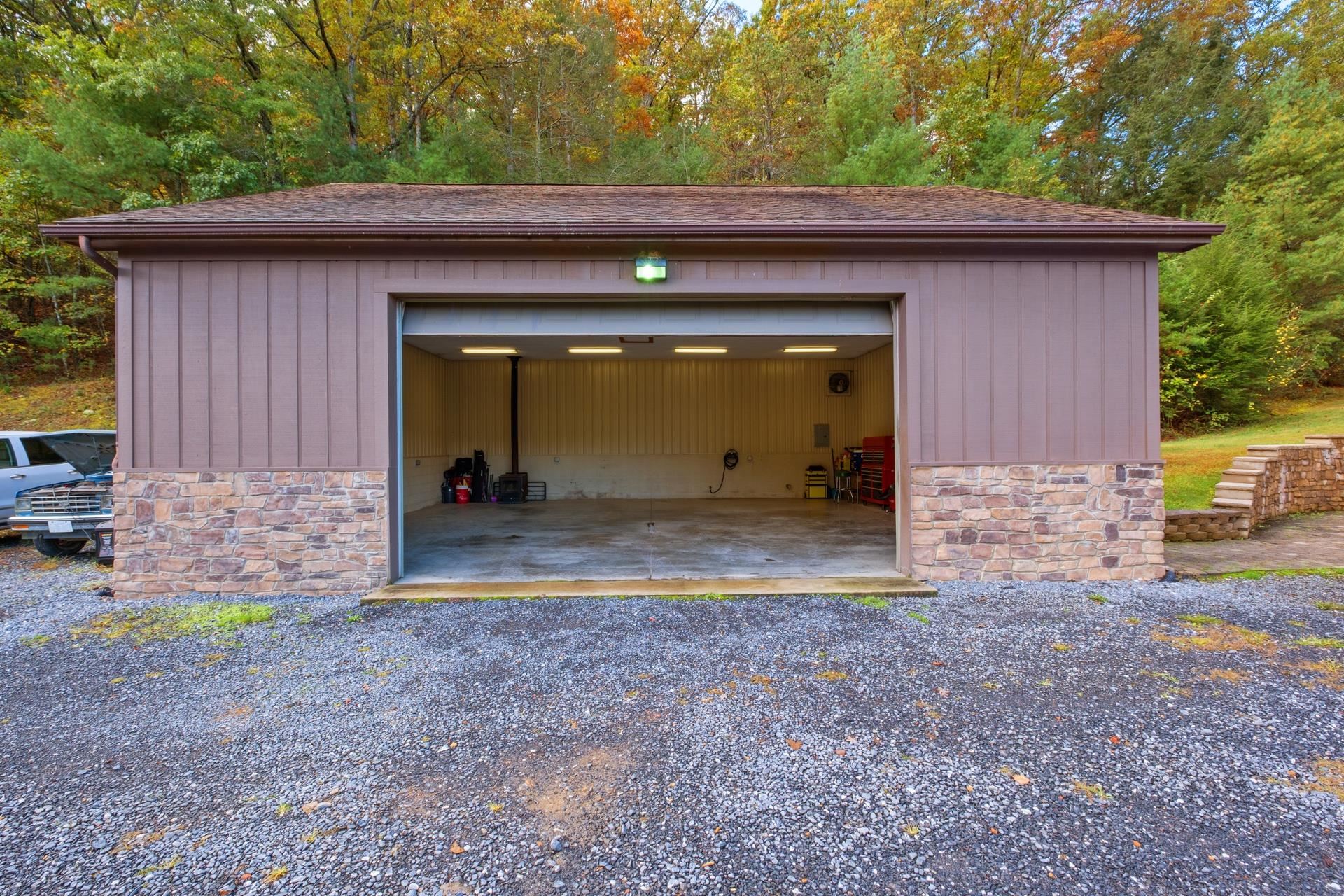 15468 HIGHLAND TPKE, HEAD WATERS, Virginia 24442, 3 Bedrooms Bedrooms, ,2 BathroomsBathrooms,Residential,15468 HIGHLAND TPKE,669998 MLS # 669998