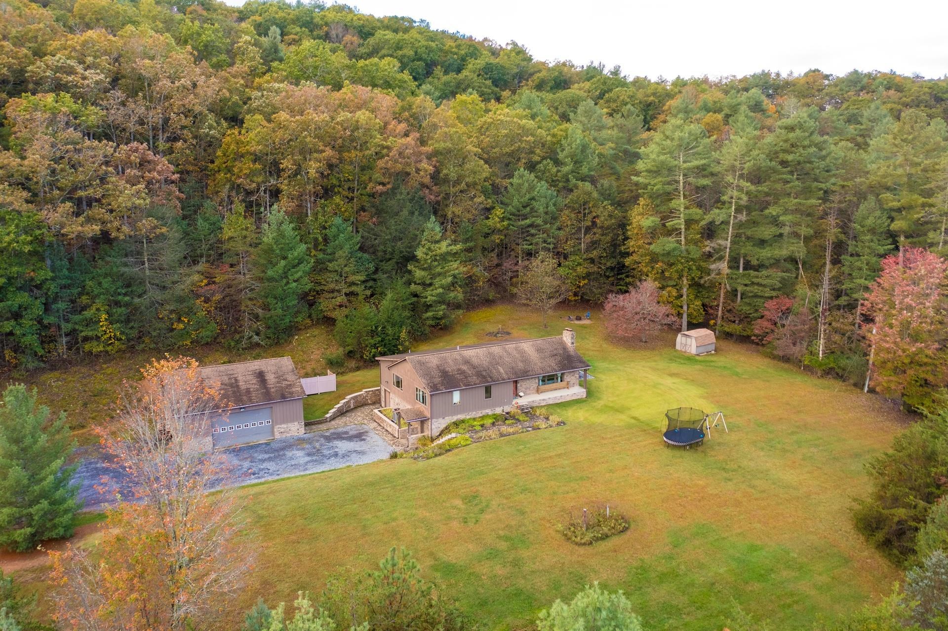 15468 HIGHLAND TPKE, HEAD WATERS, Virginia 24442, 3 Bedrooms Bedrooms, ,2 BathroomsBathrooms,Residential,15468 HIGHLAND TPKE,669998 MLS # 669998