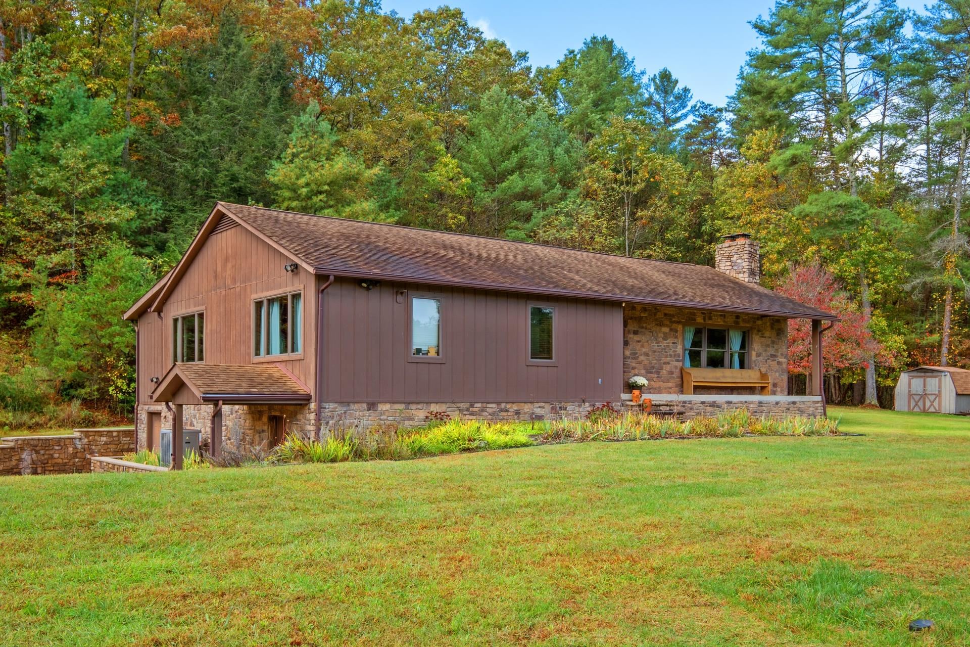 15468 HIGHLAND TPKE, HEAD WATERS, Virginia 24442, 3 Bedrooms Bedrooms, ,2 BathroomsBathrooms,Residential,15468 HIGHLAND TPKE,669998 MLS # 669998