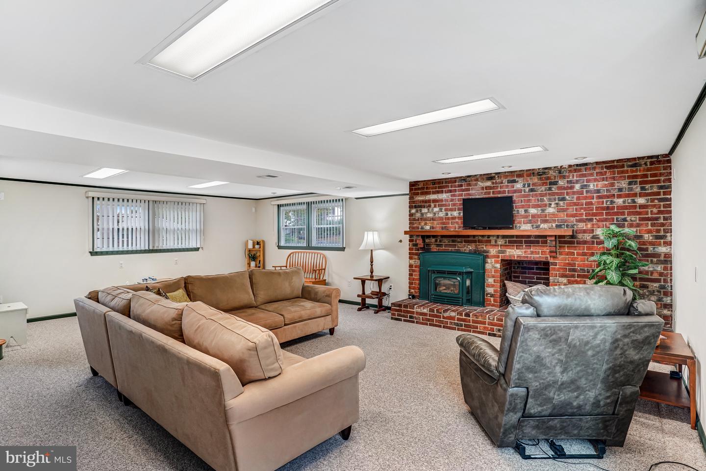 4107 MOUNT ECHO LN, FAIRFAX, Virginia 22033, 4 Bedrooms Bedrooms, ,3 BathroomsBathrooms,Residential,For sale,4107 MOUNT ECHO LN,VAFX2265764 MLS # VAFX2265764