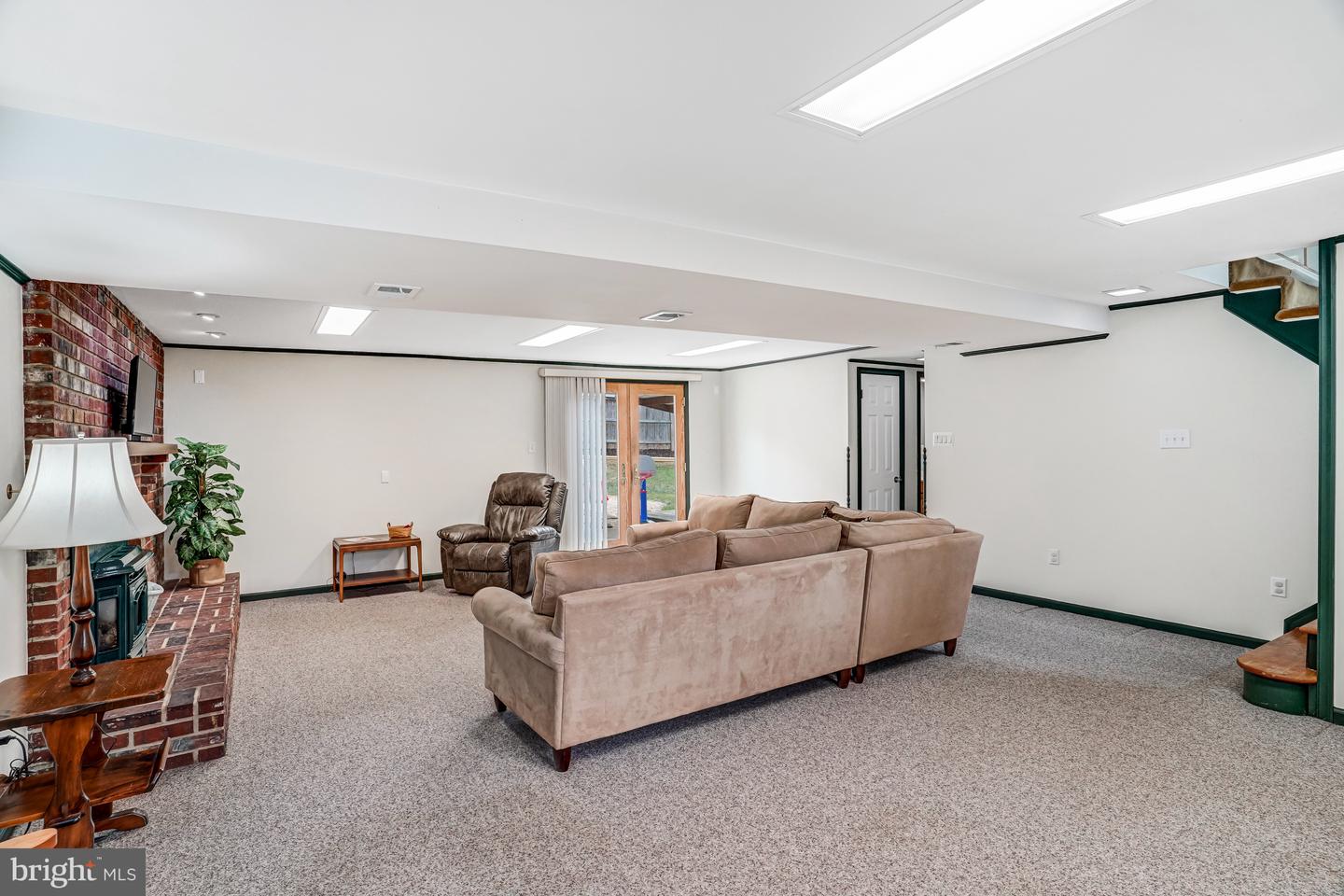 4107 MOUNT ECHO LN, FAIRFAX, Virginia 22033, 4 Bedrooms Bedrooms, ,3 BathroomsBathrooms,Residential,For sale,4107 MOUNT ECHO LN,VAFX2265764 MLS # VAFX2265764