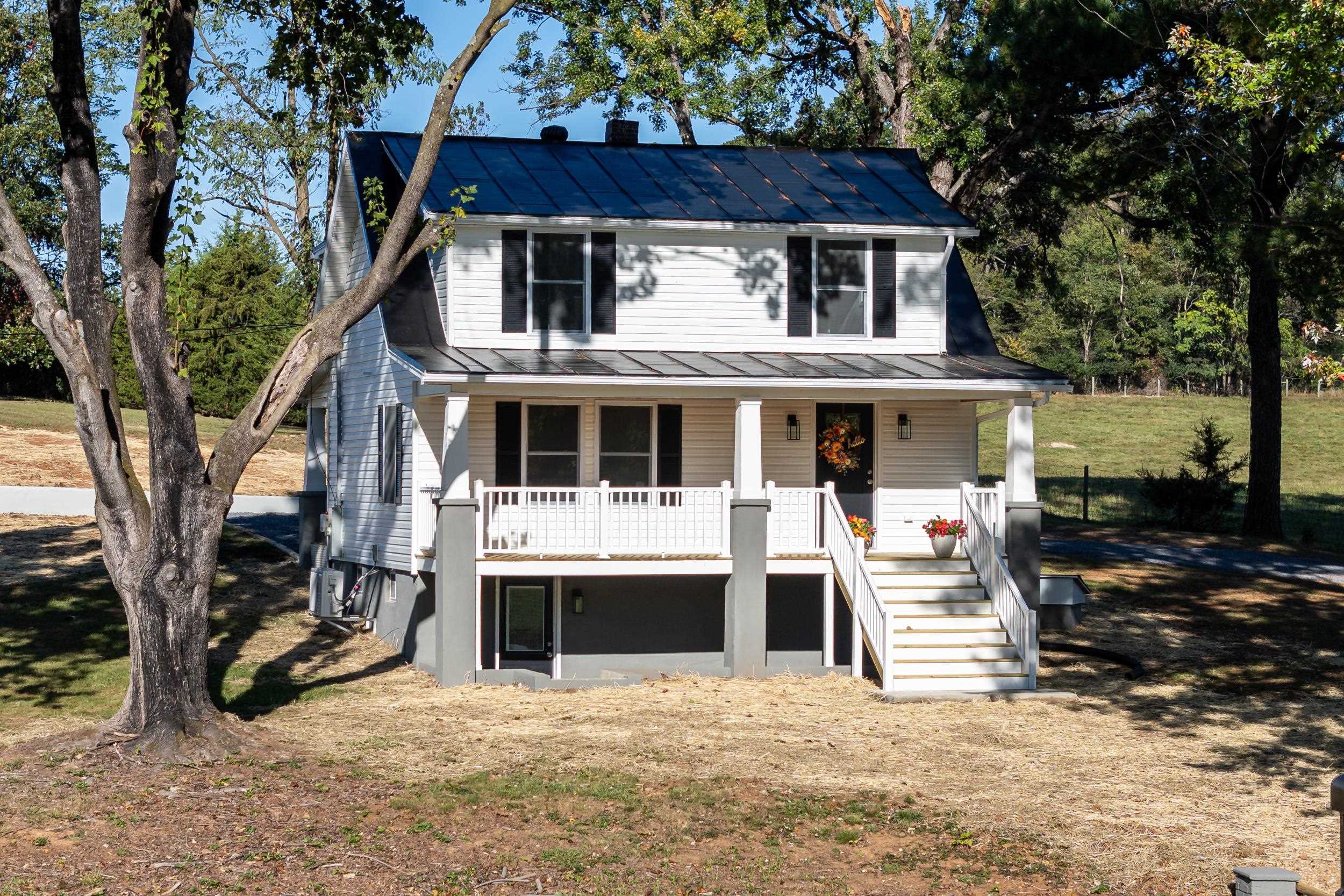 1140 FARMVIEW RD, LURAY, Virginia 22835, 3 Bedrooms Bedrooms, ,2 BathroomsBathrooms,Residential,1140 FARMVIEW RD,670007 MLS # 670007