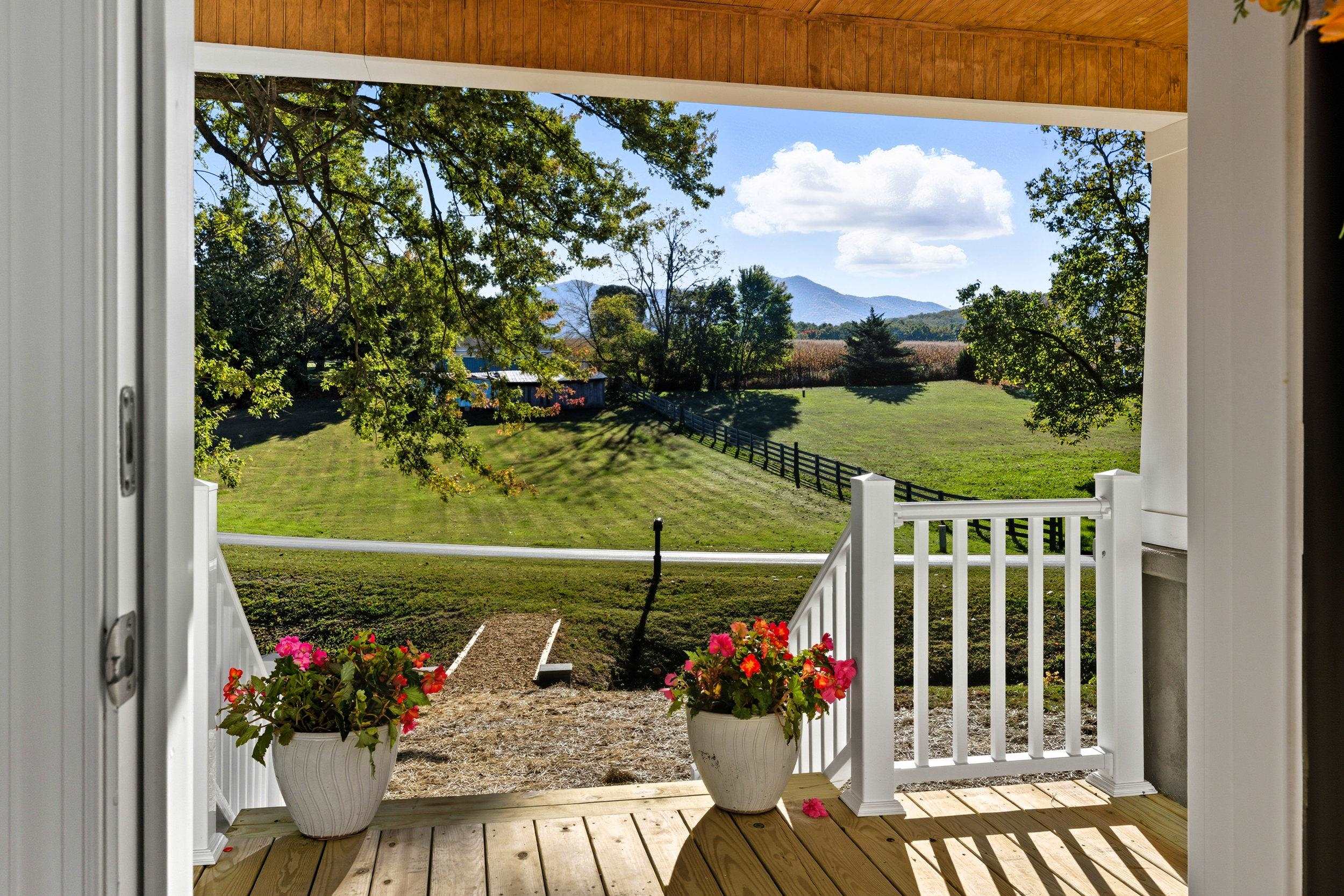 1140 FARMVIEW RD, LURAY, Virginia 22835, 3 Bedrooms Bedrooms, ,2 BathroomsBathrooms,Residential,1140 FARMVIEW RD,670007 MLS # 670007