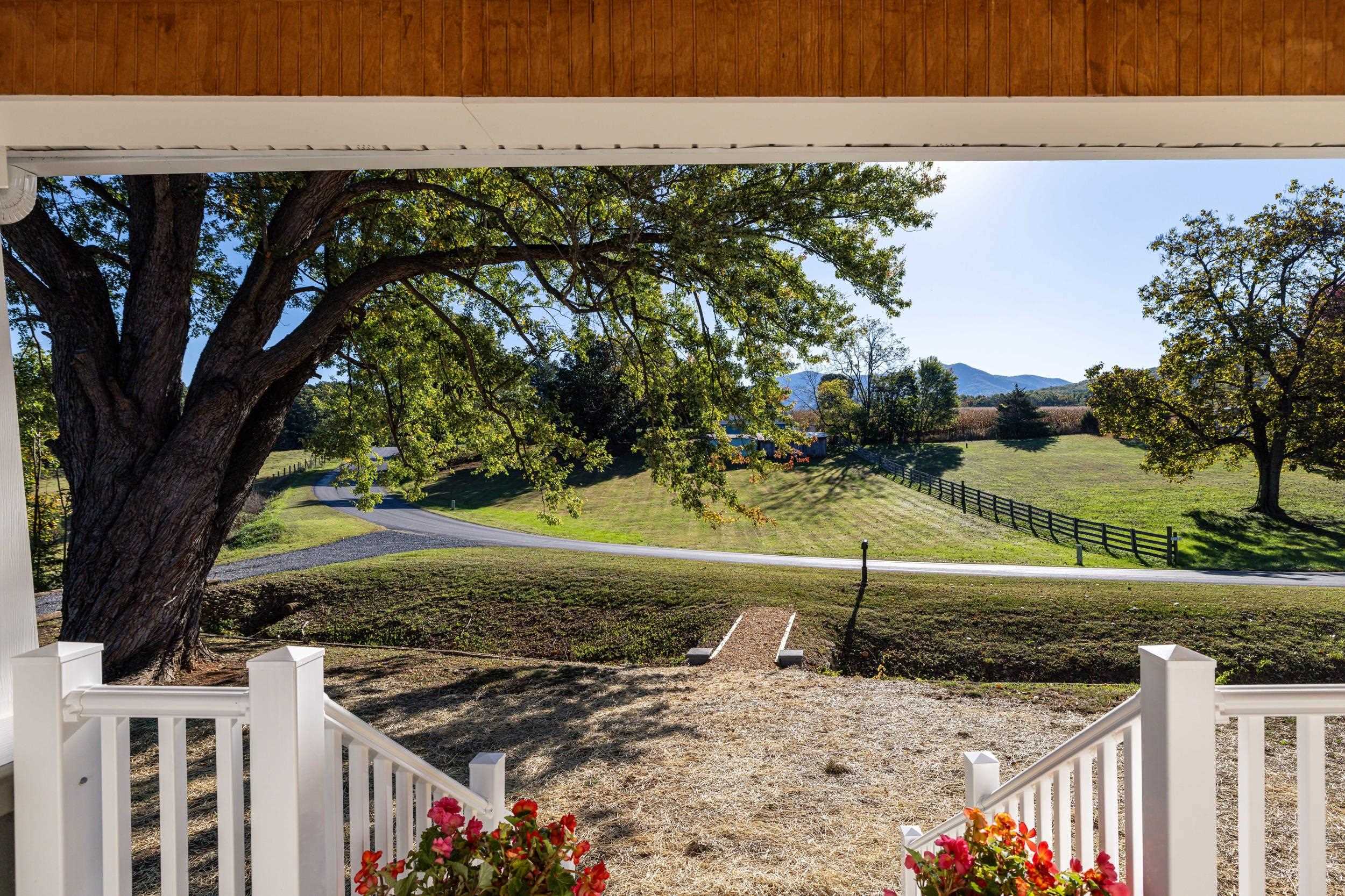 1140 FARMVIEW RD, LURAY, Virginia 22835, 3 Bedrooms Bedrooms, ,2 BathroomsBathrooms,Residential,1140 FARMVIEW RD,670007 MLS # 670007