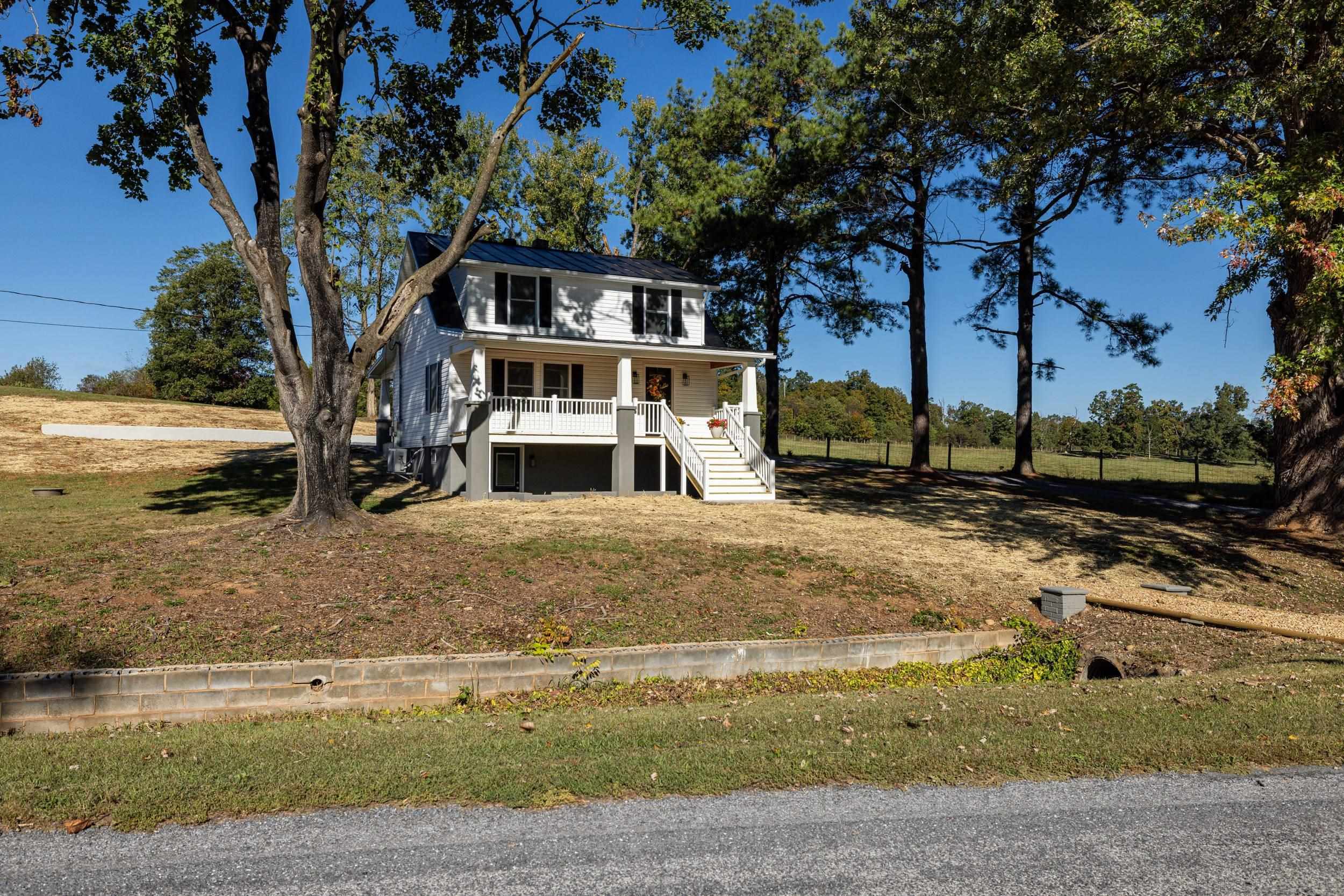 1140 FARMVIEW RD, LURAY, Virginia 22835, 3 Bedrooms Bedrooms, ,2 BathroomsBathrooms,Residential,1140 FARMVIEW RD,670007 MLS # 670007