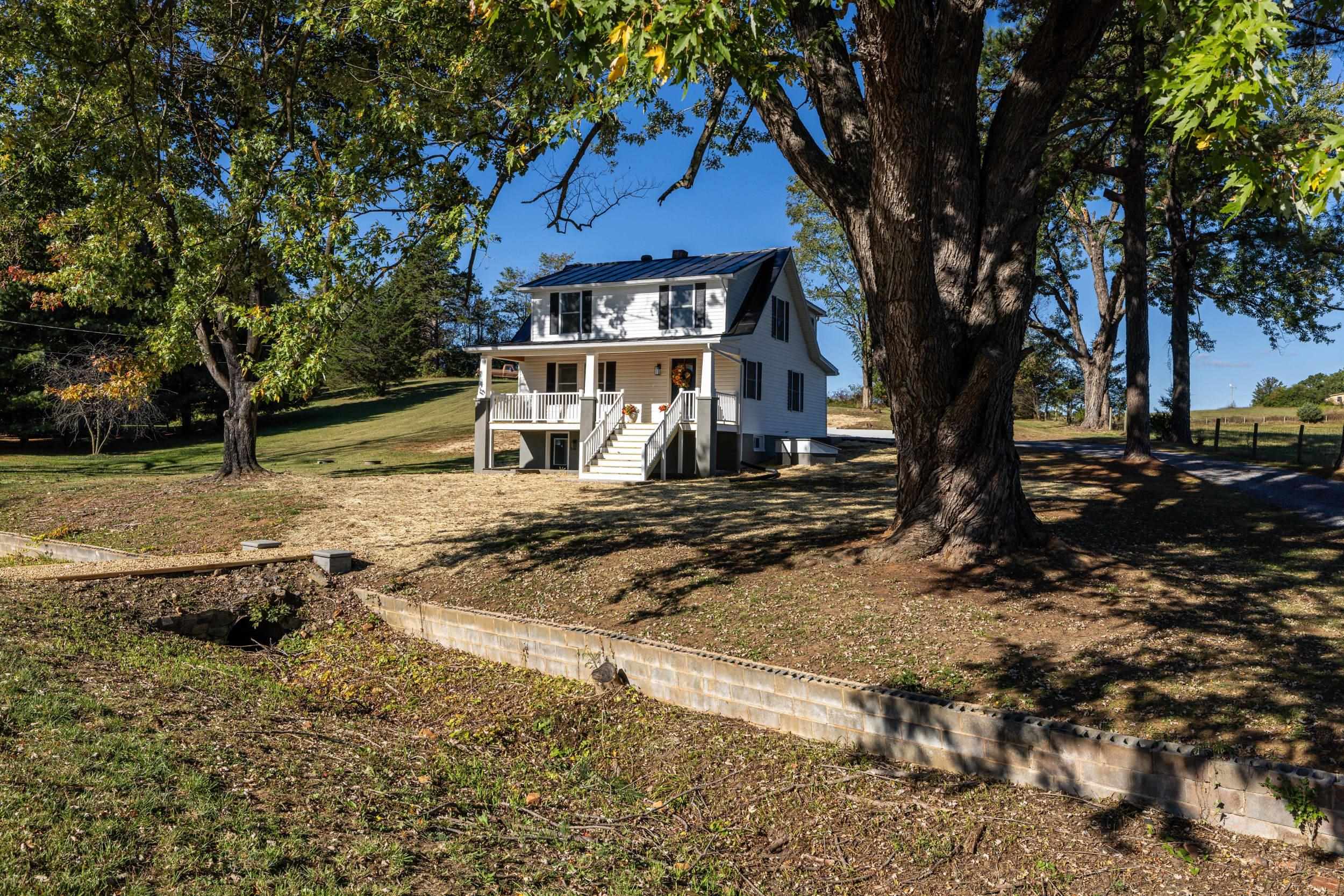 1140 FARMVIEW RD, LURAY, Virginia 22835, 3 Bedrooms Bedrooms, ,2 BathroomsBathrooms,Residential,1140 FARMVIEW RD,670007 MLS # 670007