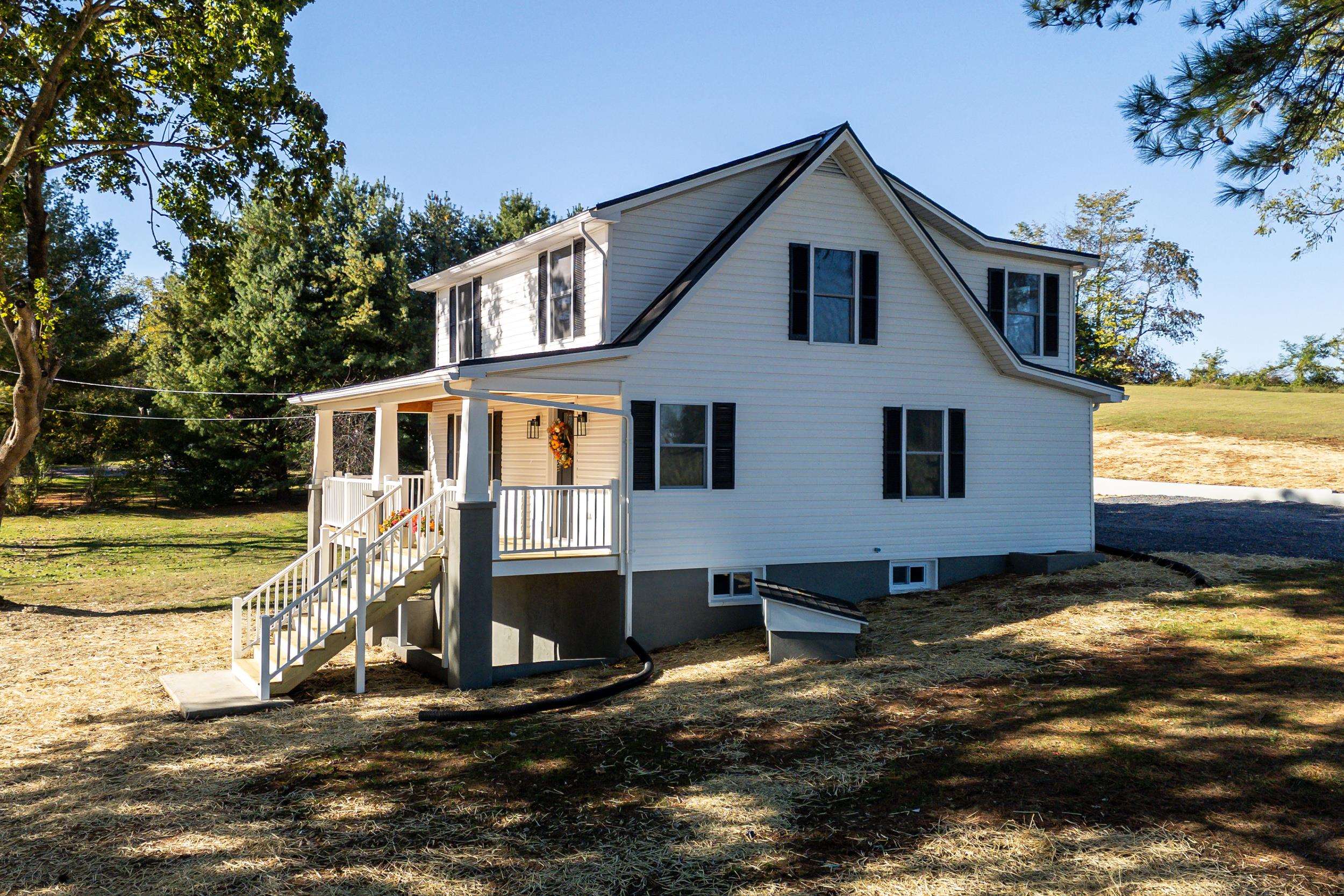 1140 FARMVIEW RD, LURAY, Virginia 22835, 3 Bedrooms Bedrooms, ,2 BathroomsBathrooms,Residential,1140 FARMVIEW RD,670007 MLS # 670007
