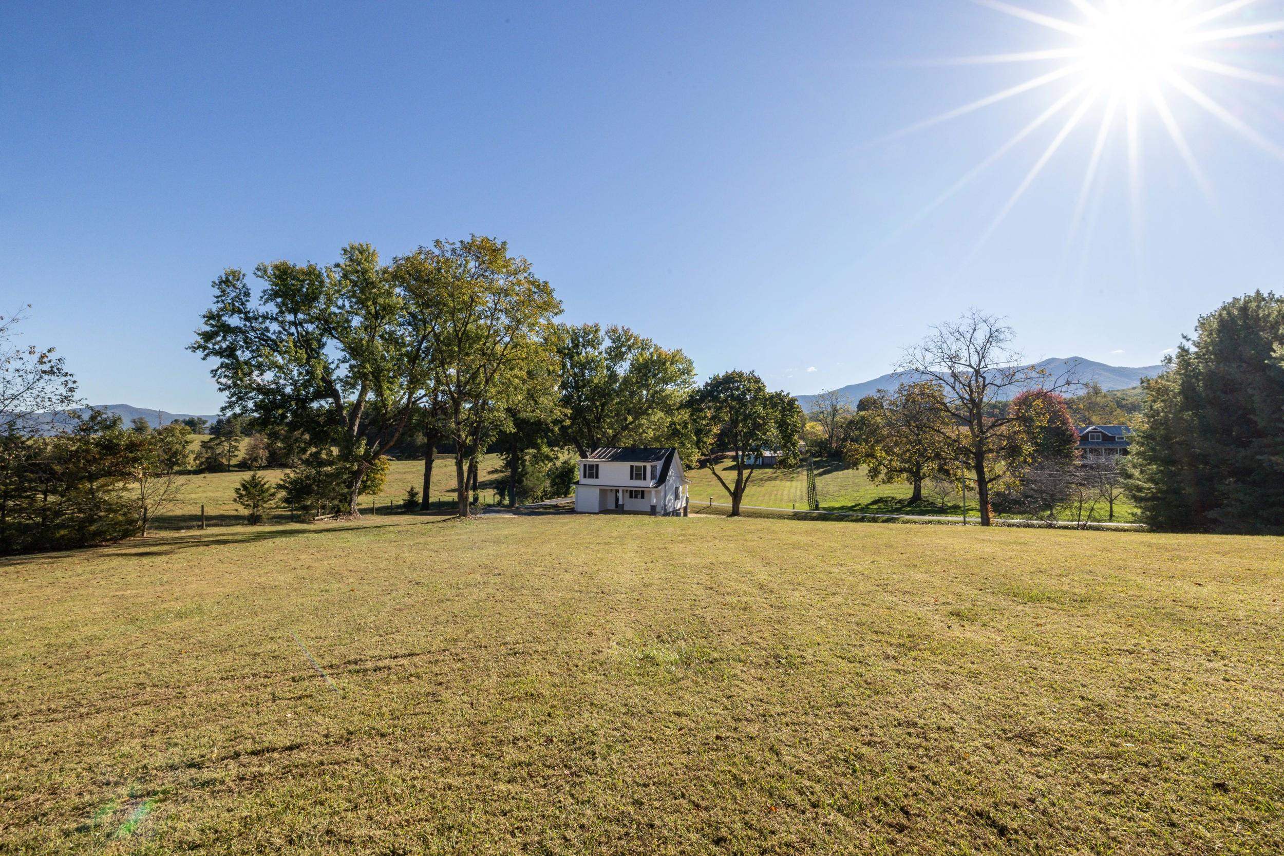 1140 FARMVIEW RD, LURAY, Virginia 22835, 3 Bedrooms Bedrooms, ,2 BathroomsBathrooms,Residential,1140 FARMVIEW RD,670007 MLS # 670007