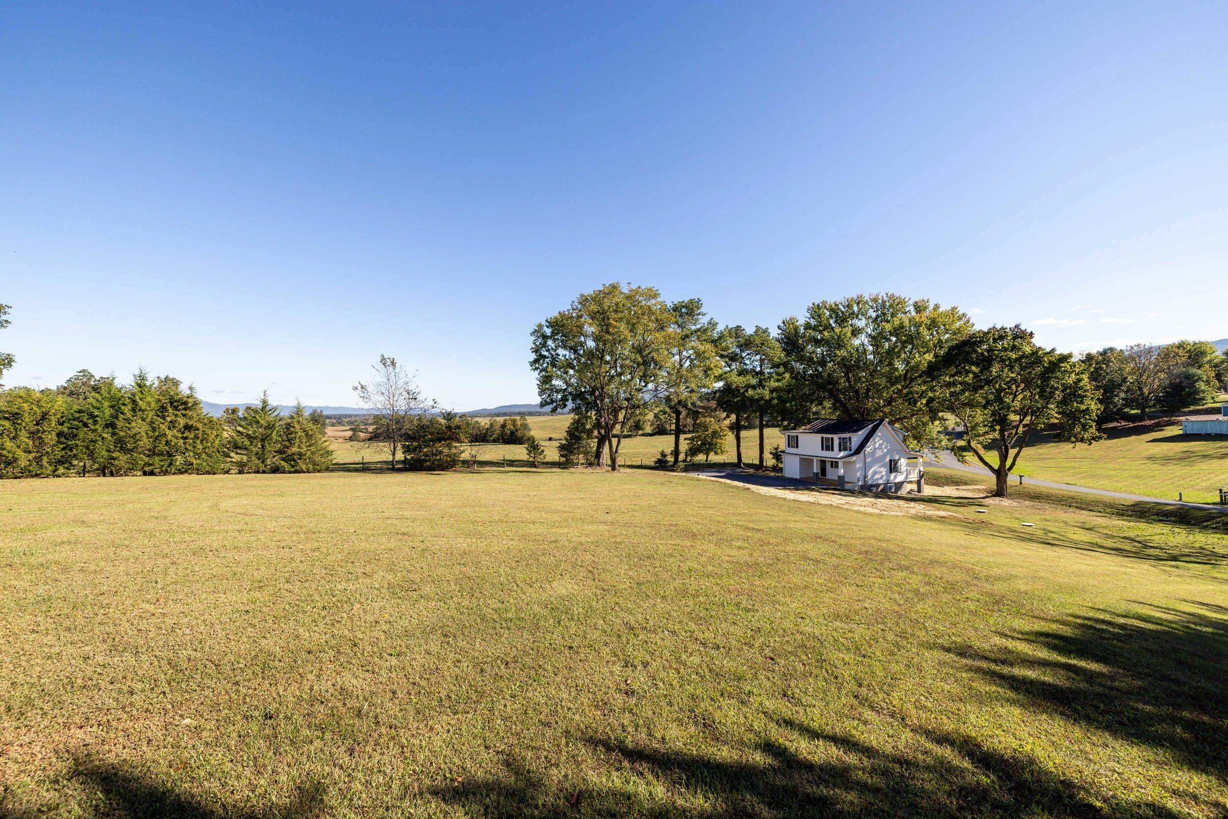 1140 FARMVIEW RD, LURAY, Virginia 22835, 3 Bedrooms Bedrooms, ,2 BathroomsBathrooms,Residential,1140 FARMVIEW RD,670007 MLS # 670007