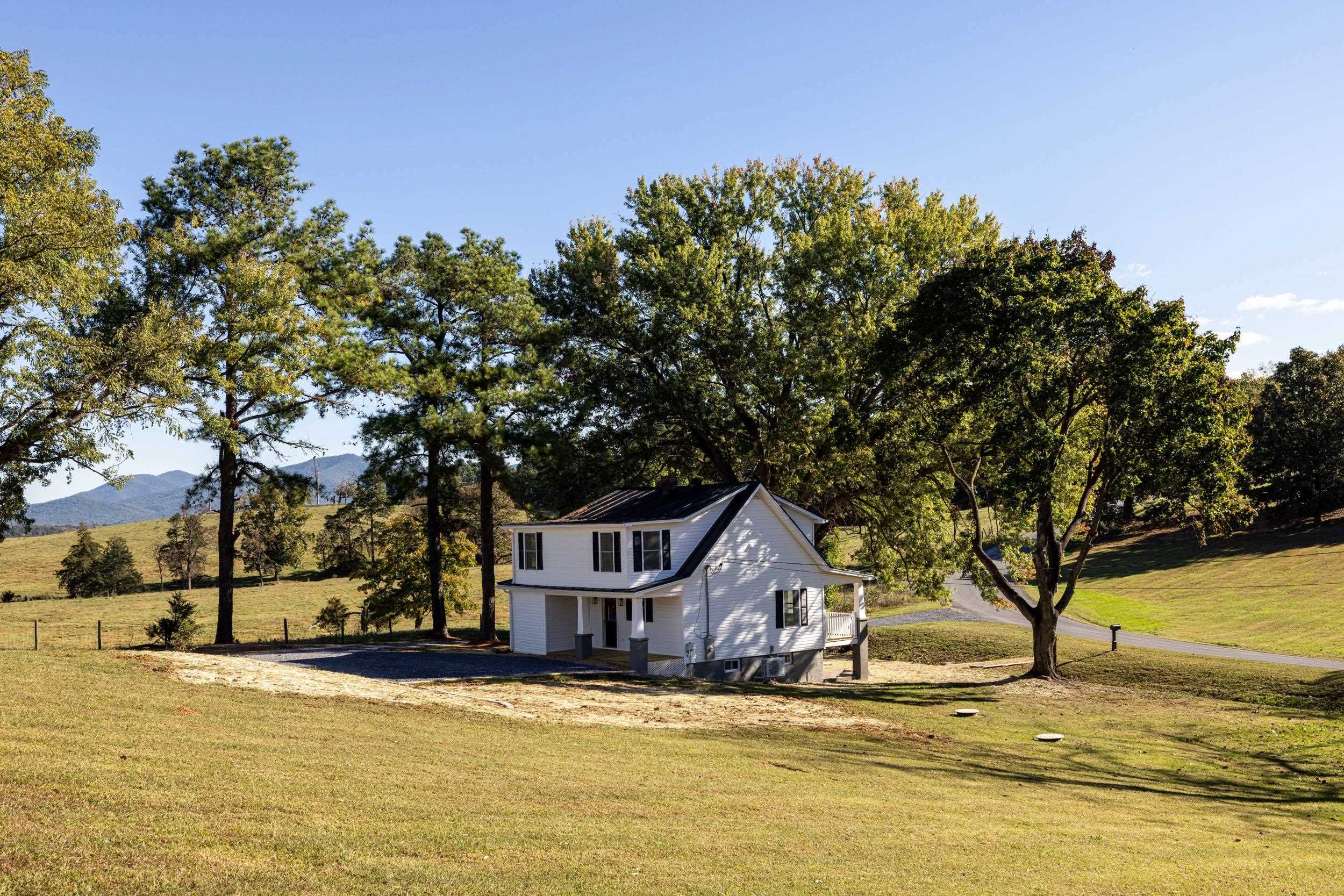 1140 FARMVIEW RD, LURAY, Virginia 22835, 3 Bedrooms Bedrooms, ,2 BathroomsBathrooms,Residential,1140 FARMVIEW RD,670007 MLS # 670007