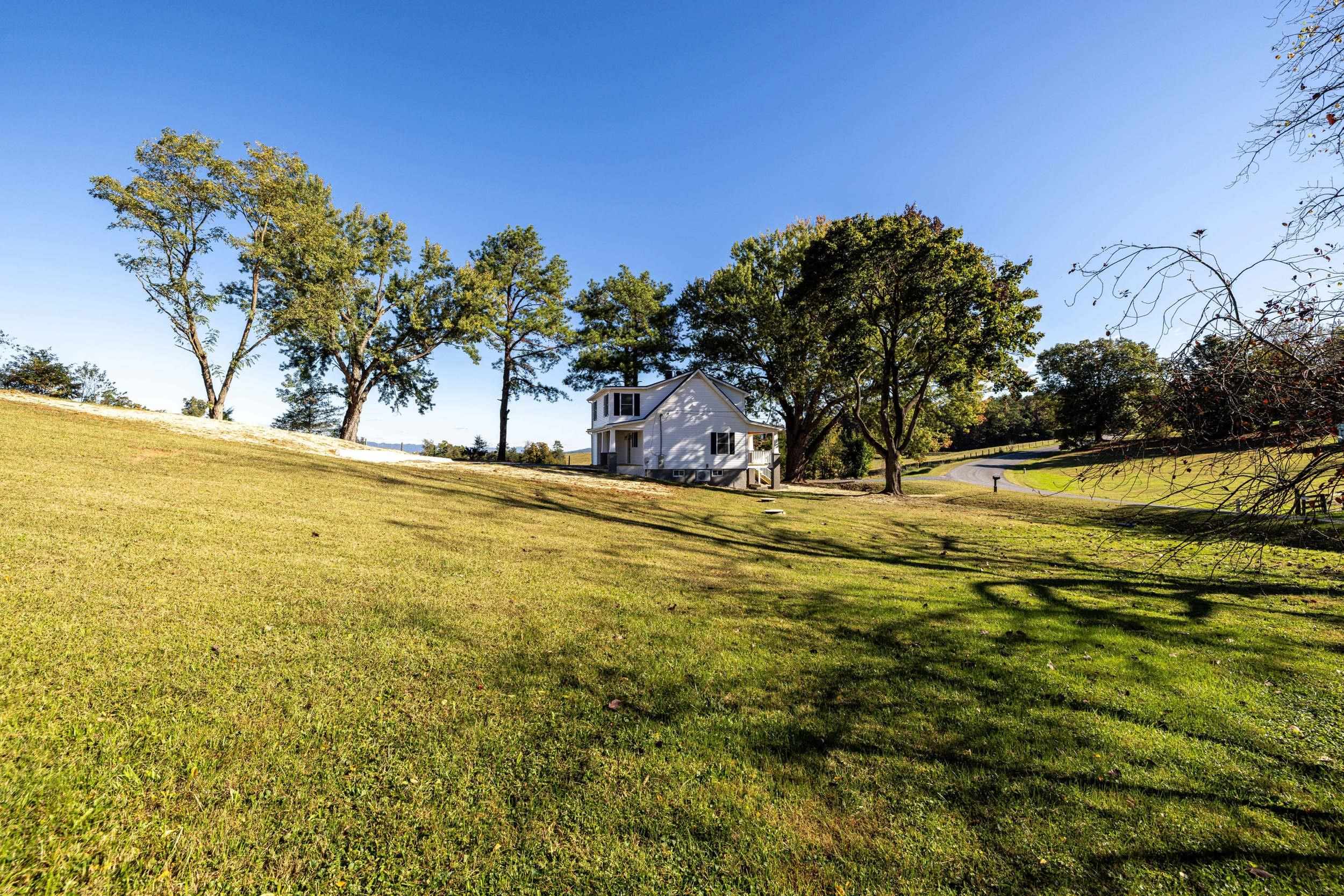 1140 FARMVIEW RD, LURAY, Virginia 22835, 3 Bedrooms Bedrooms, ,2 BathroomsBathrooms,Residential,1140 FARMVIEW RD,670007 MLS # 670007