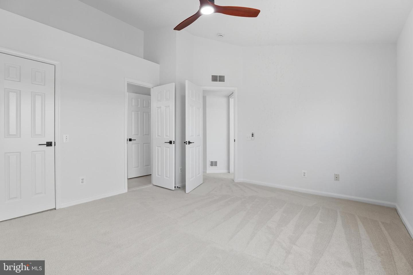 46895 EATON TER #300, STERLING, Virginia 20164, 2 Bedrooms Bedrooms, ,1 BathroomBathrooms,Residential,For sale,46895 EATON TER #300,VALO2106886 MLS # VALO2106886