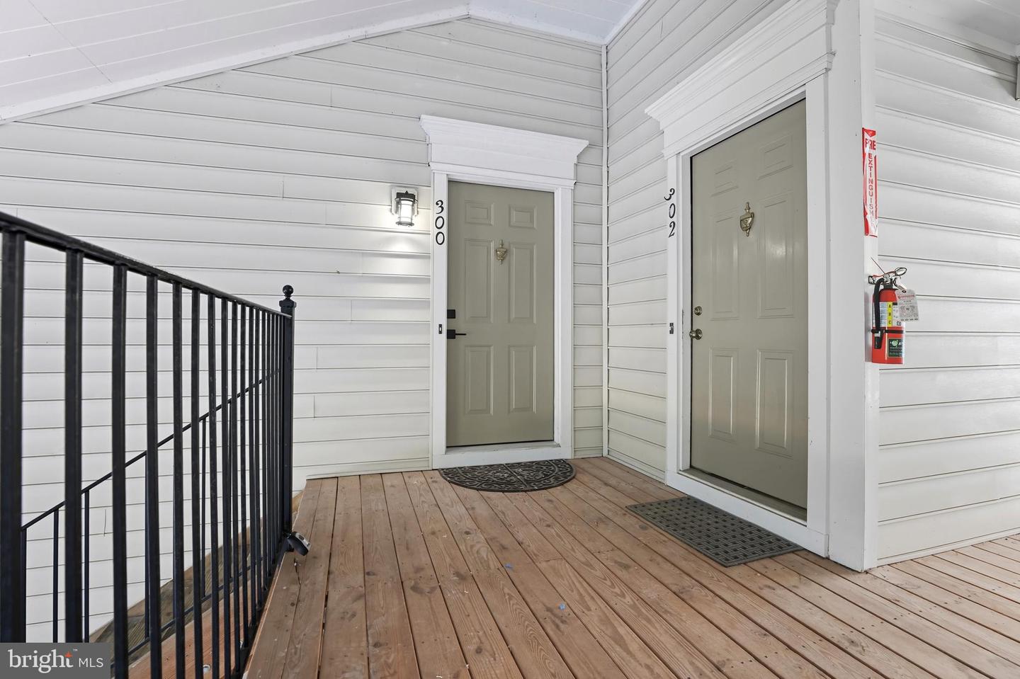 46895 EATON TER #300, STERLING, Virginia 20164, 2 Bedrooms Bedrooms, ,1 BathroomBathrooms,Residential,For sale,46895 EATON TER #300,VALO2106886 MLS # VALO2106886