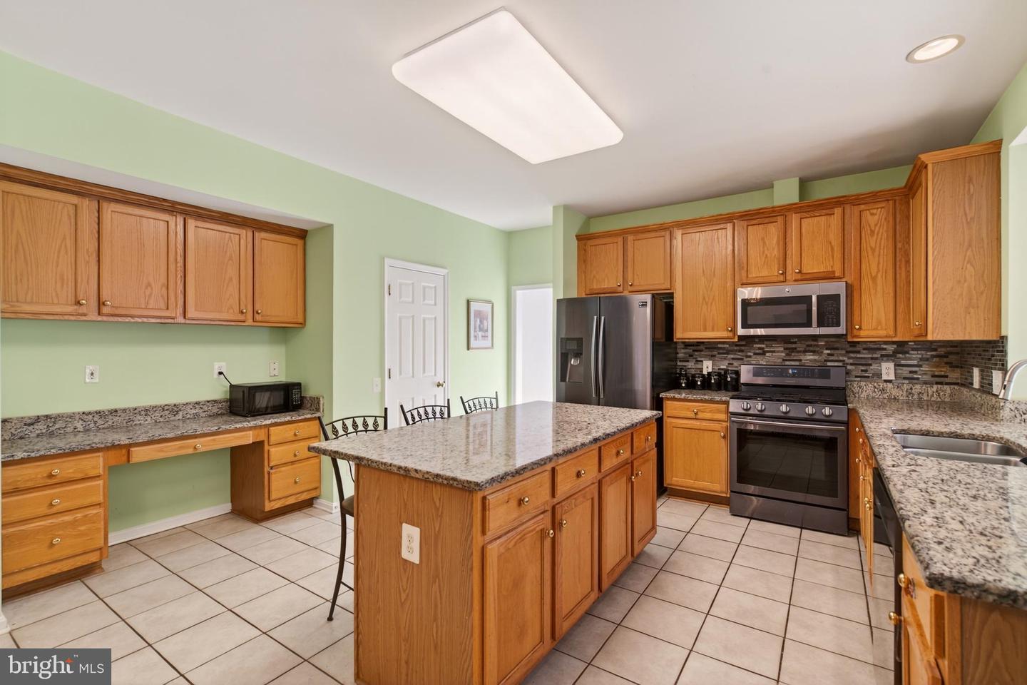 7754 GLADE CT, MANASSAS, Virginia 20112, 5 Bedrooms Bedrooms, ,4 BathroomsBathrooms,Residential,For sale,7754 GLADE CT,VAPW2104620 MLS # VAPW2104620