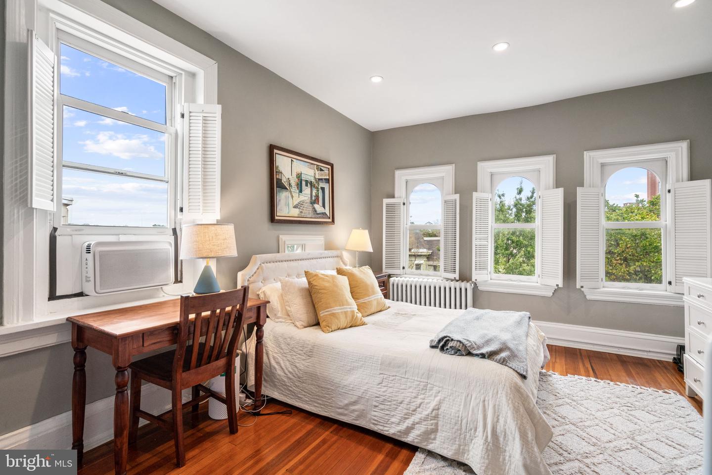1840 MINTWOOD PL NW #402, WASHINGTON, District Of Columbia 20009, 2 Bedrooms Bedrooms, ,2 BathroomsBathrooms,Residential,For sale,1840 MINTWOOD PL NW #402,DCDC2223886 MLS # DCDC2223886