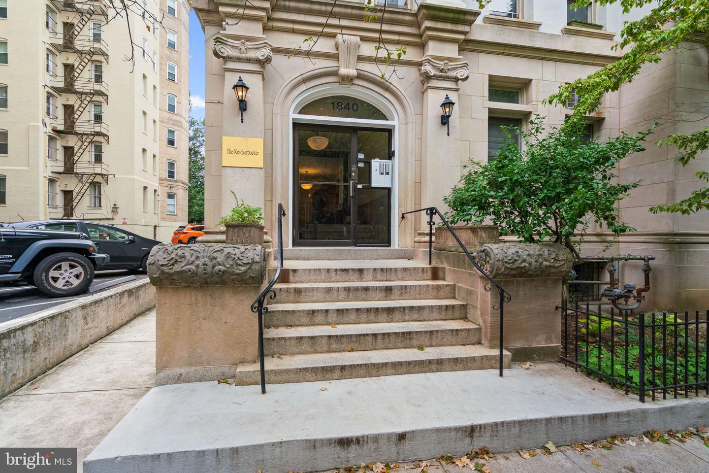 1840 MINTWOOD PL NW #402, WASHINGTON, District Of Columbia 20009, 2 Bedrooms Bedrooms, ,2 BathroomsBathrooms,Residential,For sale,1840 MINTWOOD PL NW #402,DCDC2223886 MLS # DCDC2223886