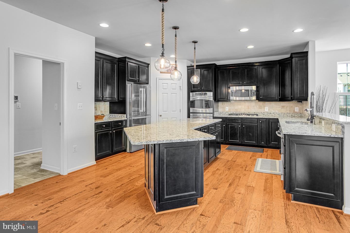 3078 AMERICAN EAGLE BLVD, WOODBRIDGE, Virginia 22191, 5 Bedrooms Bedrooms, ,4 BathroomsBathrooms,Residential,For sale,3078 AMERICAN EAGLE BLVD,VAPW2104646 MLS # VAPW2104646