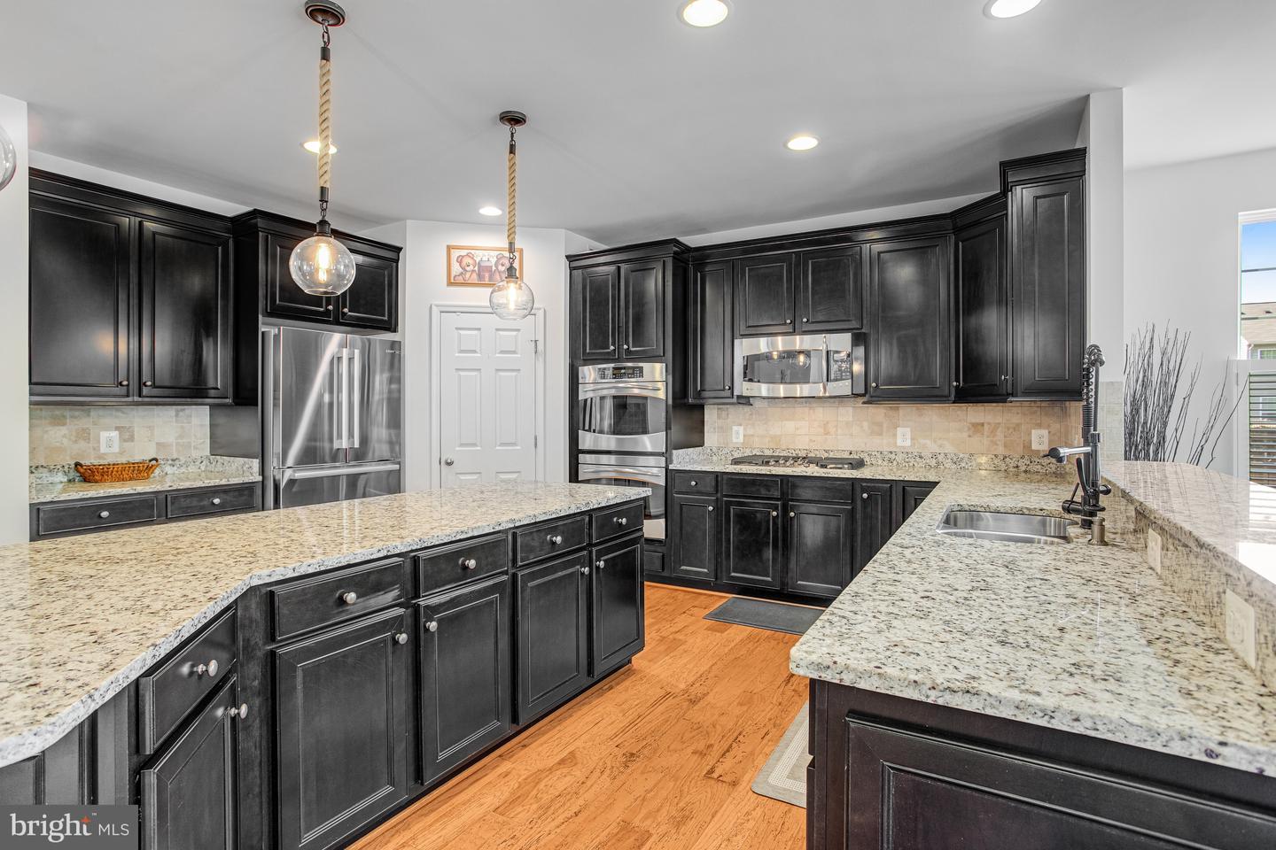3078 AMERICAN EAGLE BLVD, WOODBRIDGE, Virginia 22191, 5 Bedrooms Bedrooms, ,4 BathroomsBathrooms,Residential,For sale,3078 AMERICAN EAGLE BLVD,VAPW2104646 MLS # VAPW2104646