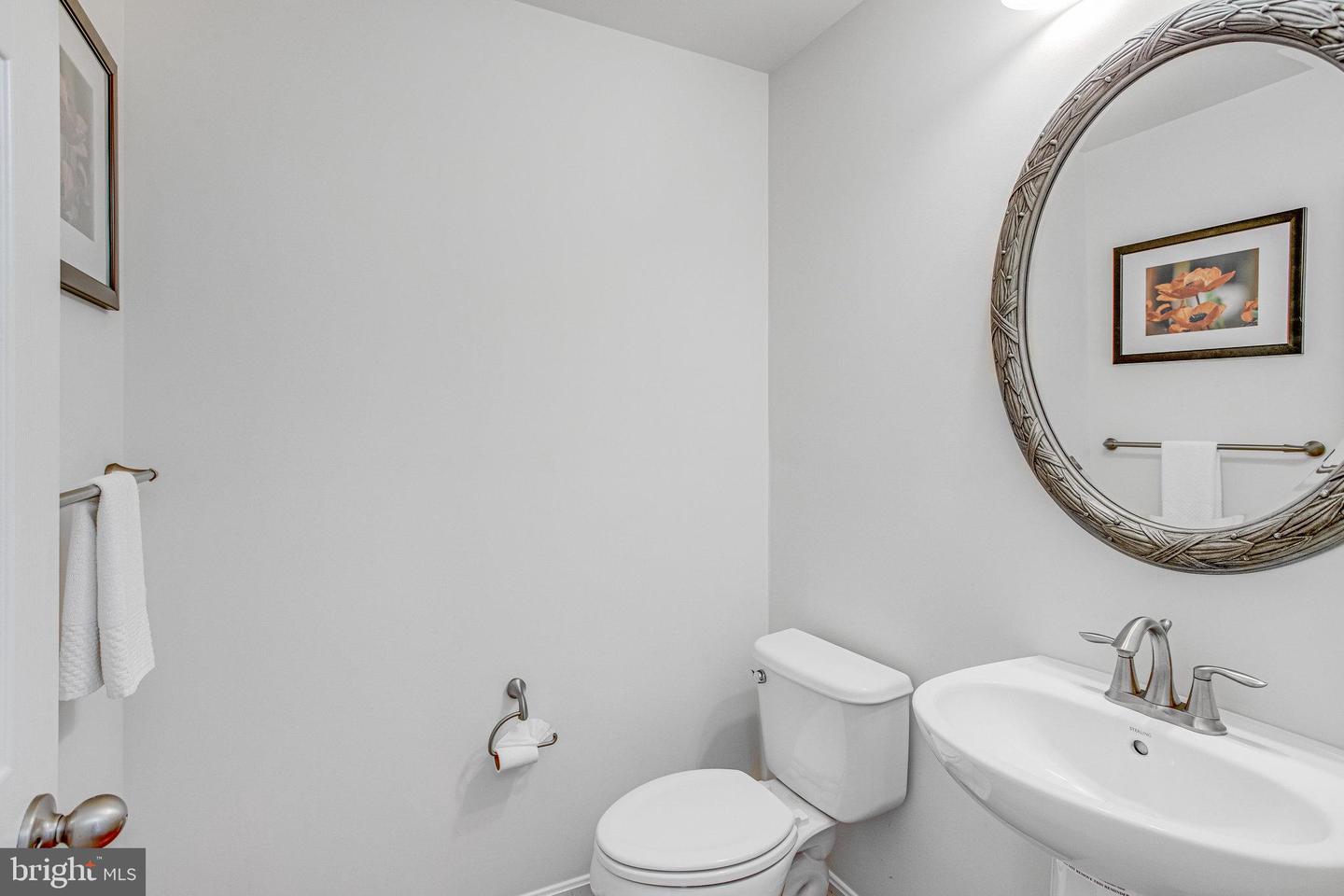 3078 AMERICAN EAGLE BLVD, WOODBRIDGE, Virginia 22191, 5 Bedrooms Bedrooms, ,4 BathroomsBathrooms,Residential,For sale,3078 AMERICAN EAGLE BLVD,VAPW2104646 MLS # VAPW2104646