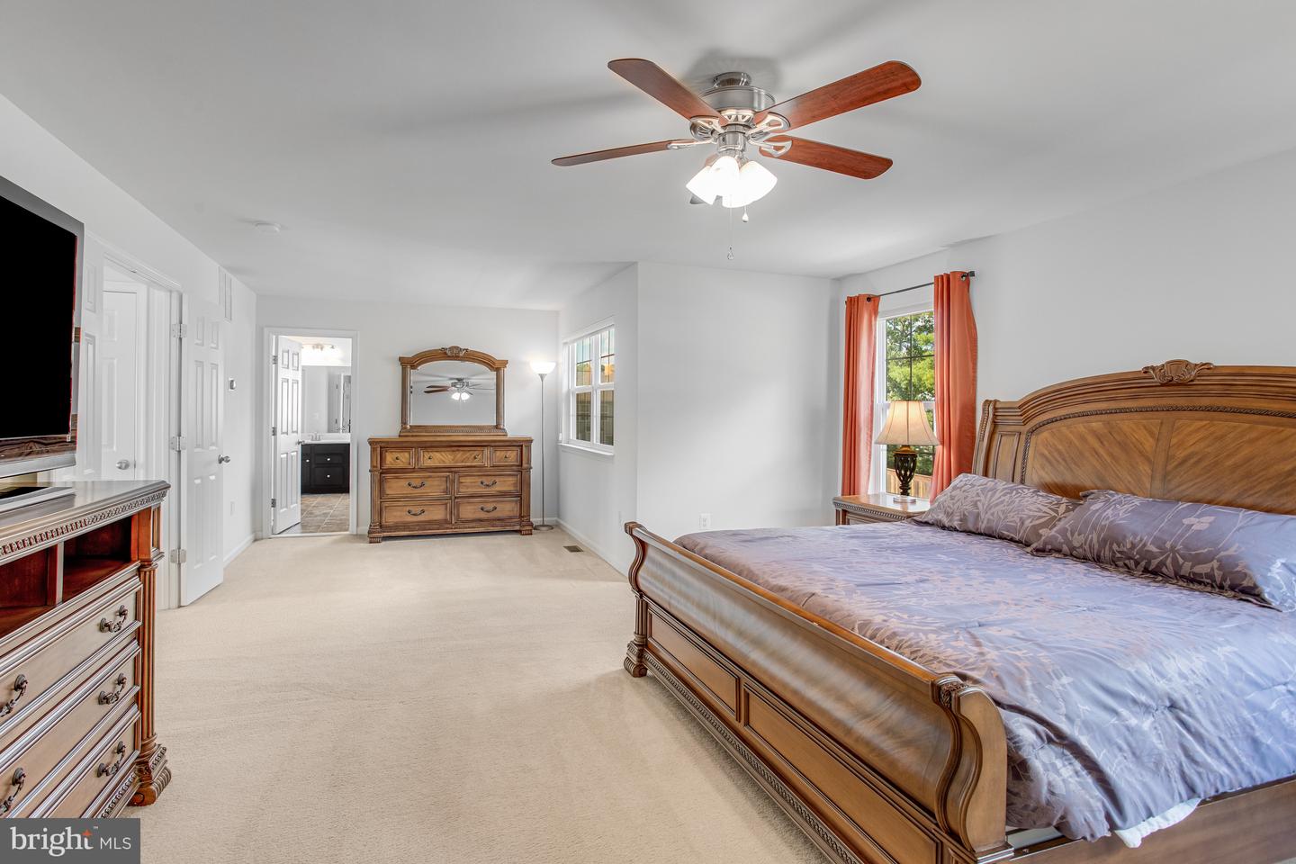 3078 AMERICAN EAGLE BLVD, WOODBRIDGE, Virginia 22191, 5 Bedrooms Bedrooms, ,4 BathroomsBathrooms,Residential,For sale,3078 AMERICAN EAGLE BLVD,VAPW2104646 MLS # VAPW2104646