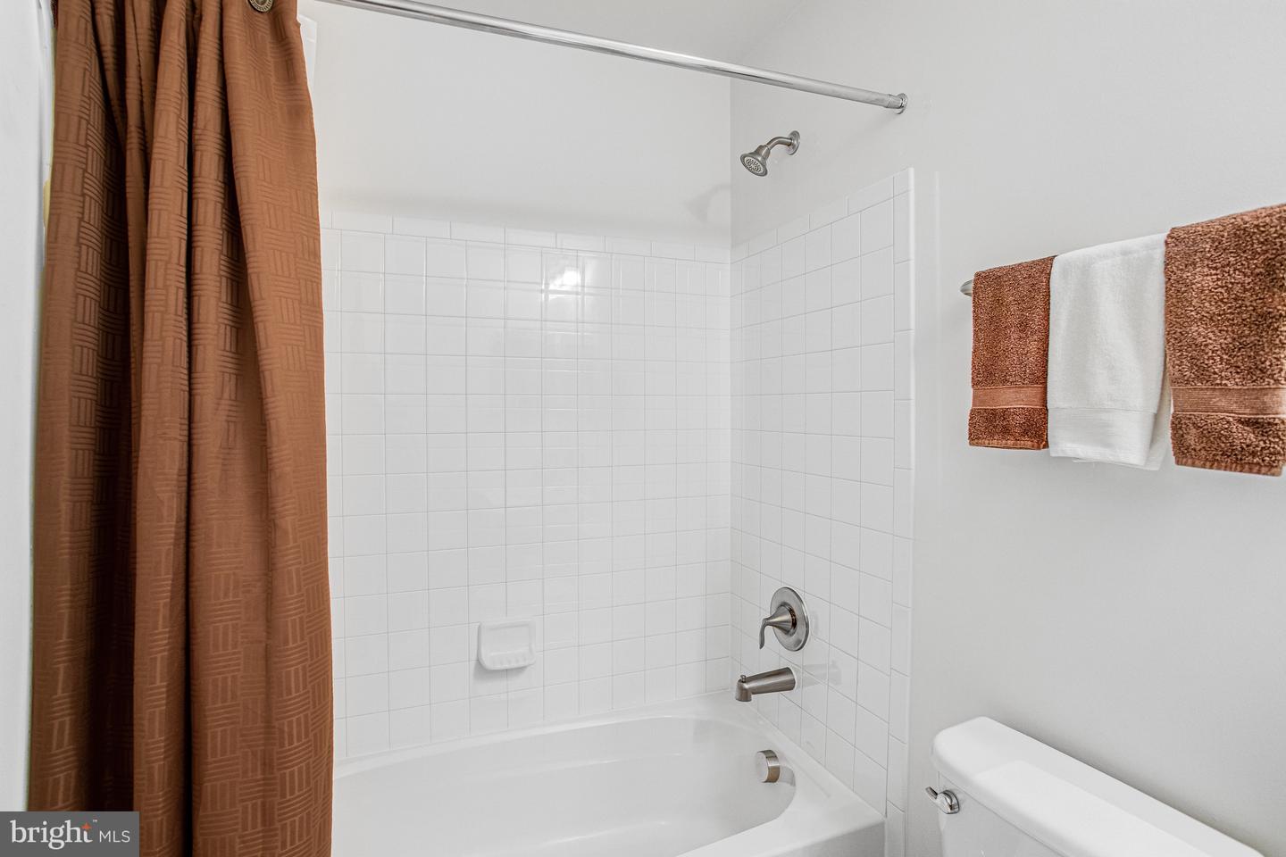 3078 AMERICAN EAGLE BLVD, WOODBRIDGE, Virginia 22191, 5 Bedrooms Bedrooms, ,4 BathroomsBathrooms,Residential,For sale,3078 AMERICAN EAGLE BLVD,VAPW2104646 MLS # VAPW2104646