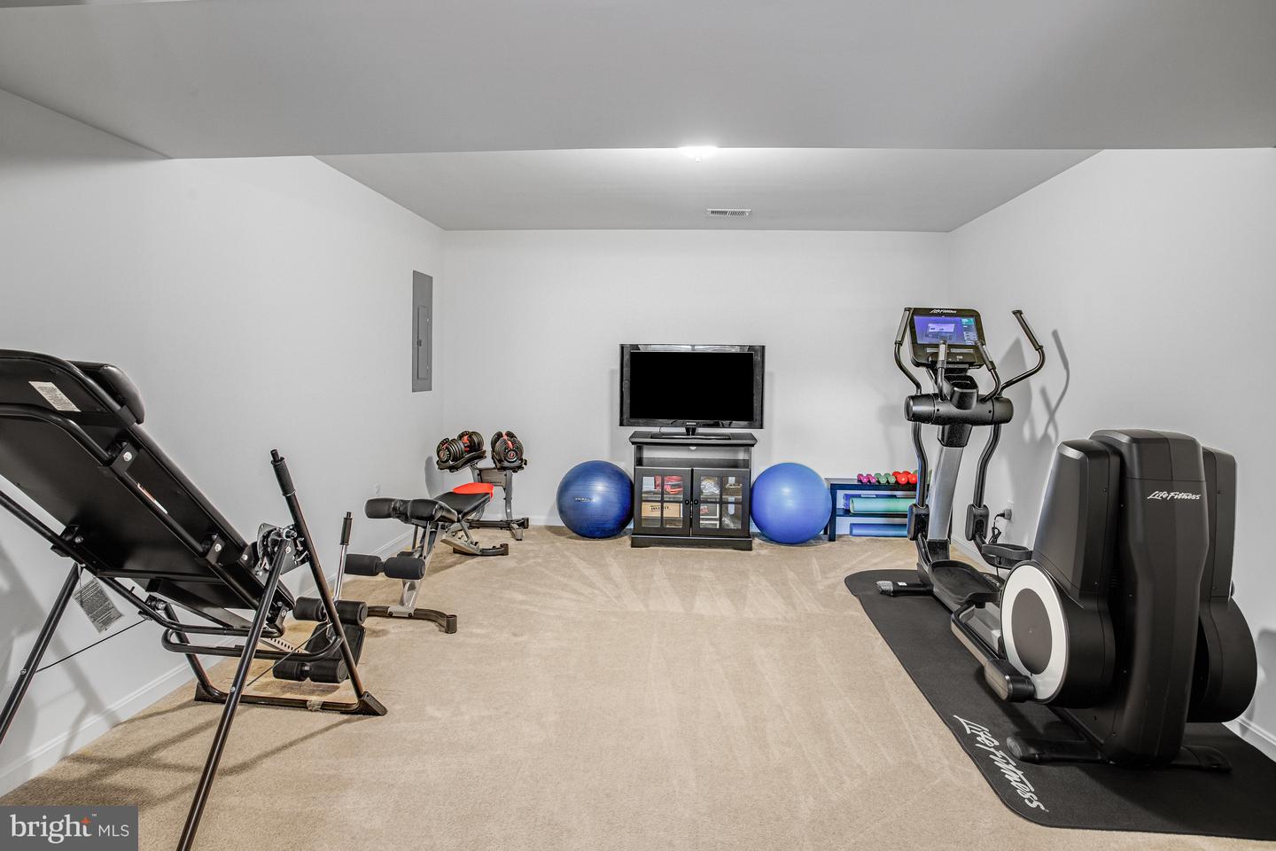3078 AMERICAN EAGLE BLVD, WOODBRIDGE, Virginia 22191, 5 Bedrooms Bedrooms, ,4 BathroomsBathrooms,Residential,For sale,3078 AMERICAN EAGLE BLVD,VAPW2104646 MLS # VAPW2104646