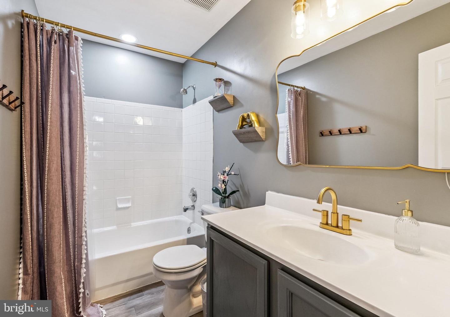 9066 COTTAGE LOOP, BRISTOW, Virginia 20136, 4 Bedrooms Bedrooms, ,3 BathroomsBathrooms,Residential,For sale,9066 COTTAGE LOOP,VAPW2104694 MLS # VAPW2104694