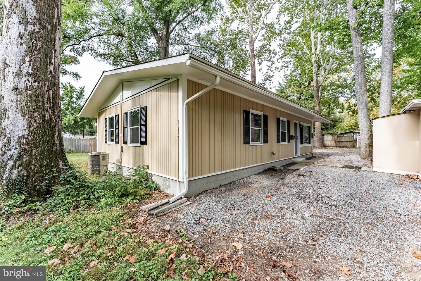13709 MARBURY LN, WOODBRIDGE, Virginia 22191, 3 Bedrooms Bedrooms, ,1 BathroomBathrooms,Residential,For sale,13709 MARBURY LN,VAPW2104794 MLS # VAPW2104794