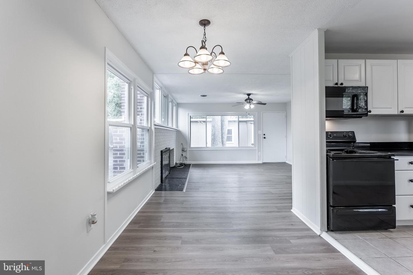 13709 MARBURY LN, WOODBRIDGE, Virginia 22191, 3 Bedrooms Bedrooms, ,1 BathroomBathrooms,Residential,For sale,13709 MARBURY LN,VAPW2104794 MLS # VAPW2104794