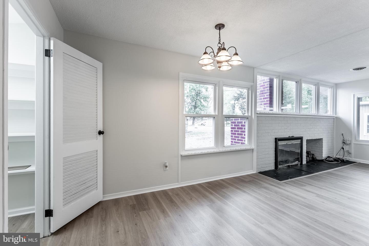 13709 MARBURY LN, WOODBRIDGE, Virginia 22191, 3 Bedrooms Bedrooms, ,1 BathroomBathrooms,Residential,For sale,13709 MARBURY LN,VAPW2104794 MLS # VAPW2104794