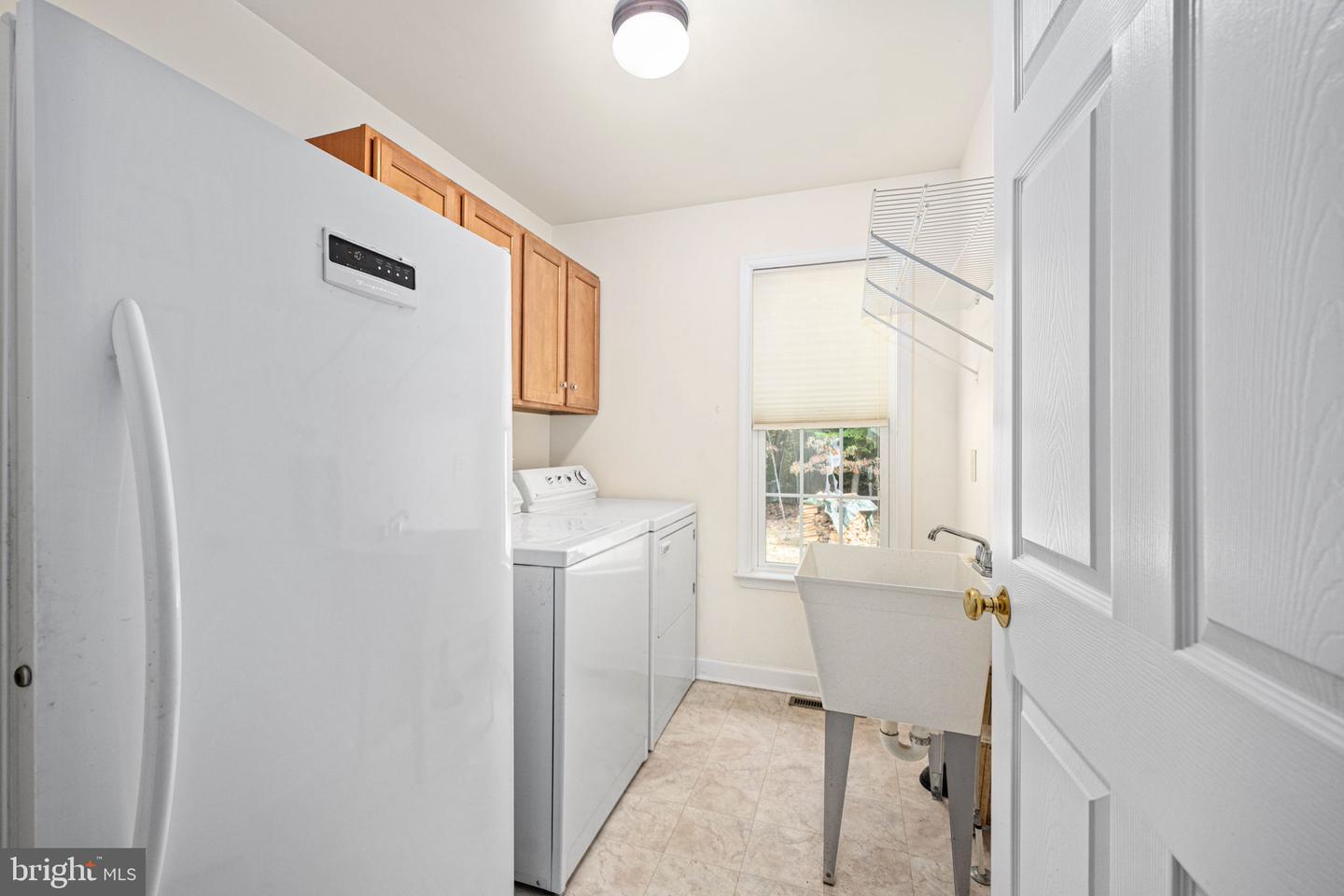 209 EDGEMONT LN, LOCUST GROVE, Virginia 22508, 3 Bedrooms Bedrooms, 13 Rooms Rooms,2 BathroomsBathrooms,Residential,For sale,209 EDGEMONT LN,VAOR2012426 MLS # VAOR2012426