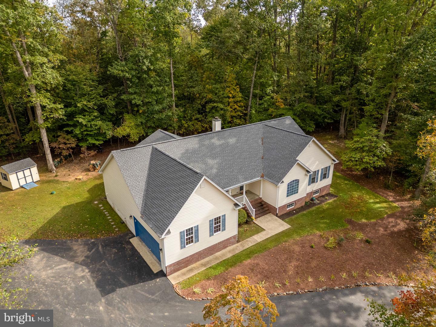 209 EDGEMONT LN, LOCUST GROVE, Virginia 22508, 3 Bedrooms Bedrooms, 13 Rooms Rooms,2 BathroomsBathrooms,Residential,For sale,209 EDGEMONT LN,VAOR2012426 MLS # VAOR2012426
