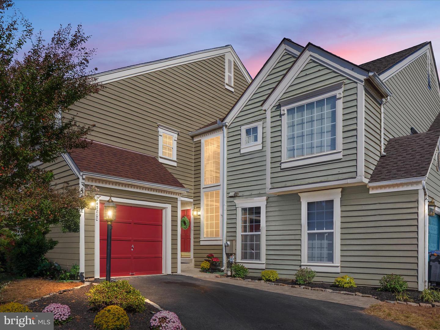 43800 STONEBRIDGE DR, ASHBURN, Virginia 20147, 3 Bedrooms Bedrooms, ,3 BathroomsBathrooms,Residential,For sale,43800 STONEBRIDGE DR,VALO2107906 MLS # VALO2107906