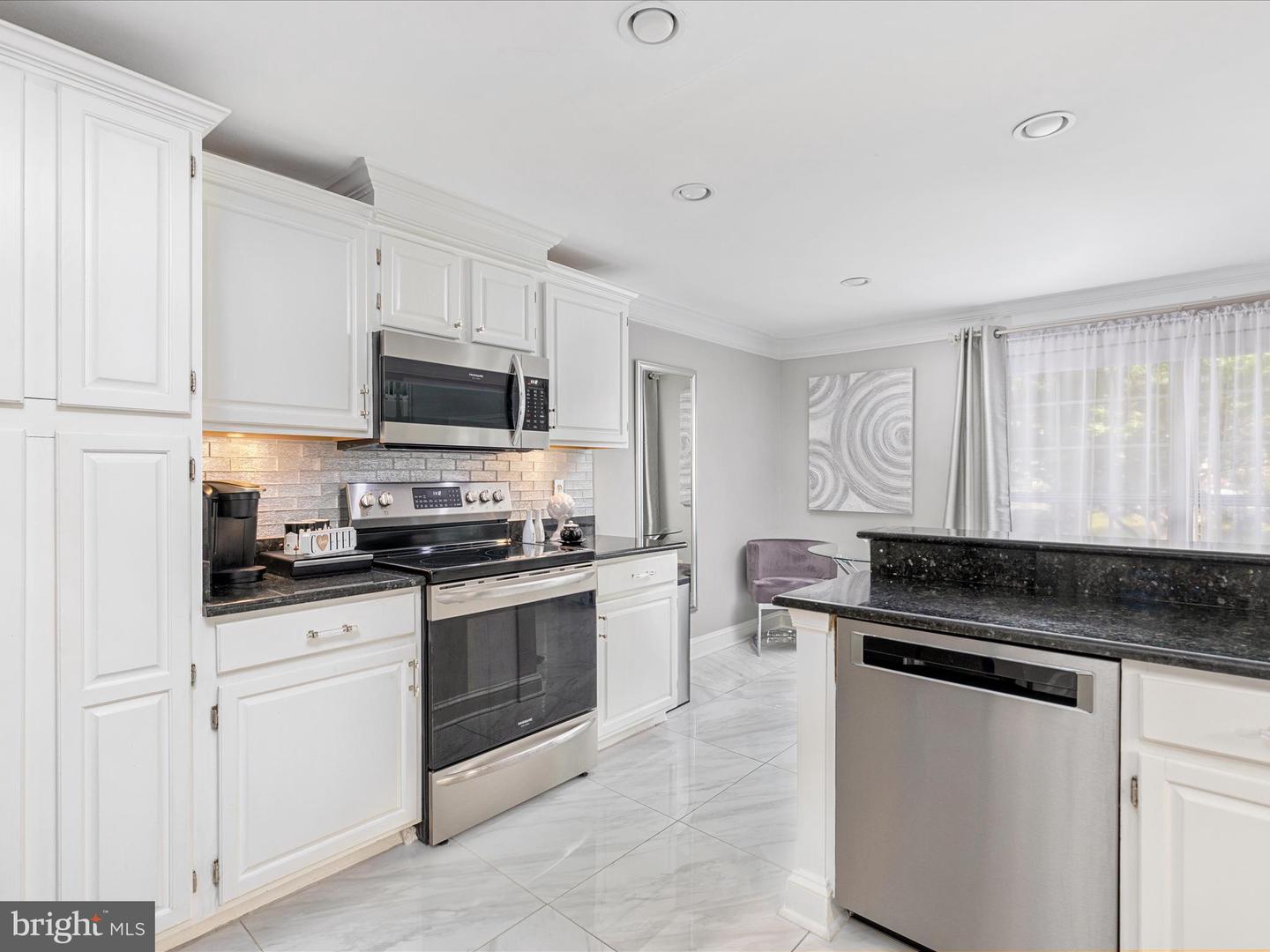 43800 STONEBRIDGE DR, ASHBURN, Virginia 20147, 3 Bedrooms Bedrooms, ,3 BathroomsBathrooms,Residential,For sale,43800 STONEBRIDGE DR,VALO2107906 MLS # VALO2107906