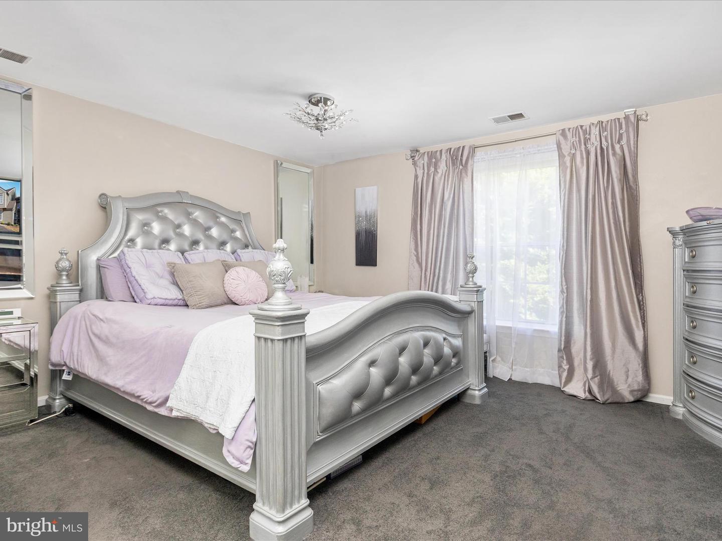 43800 STONEBRIDGE DR, ASHBURN, Virginia 20147, 3 Bedrooms Bedrooms, ,3 BathroomsBathrooms,Residential,For sale,43800 STONEBRIDGE DR,VALO2107906 MLS # VALO2107906