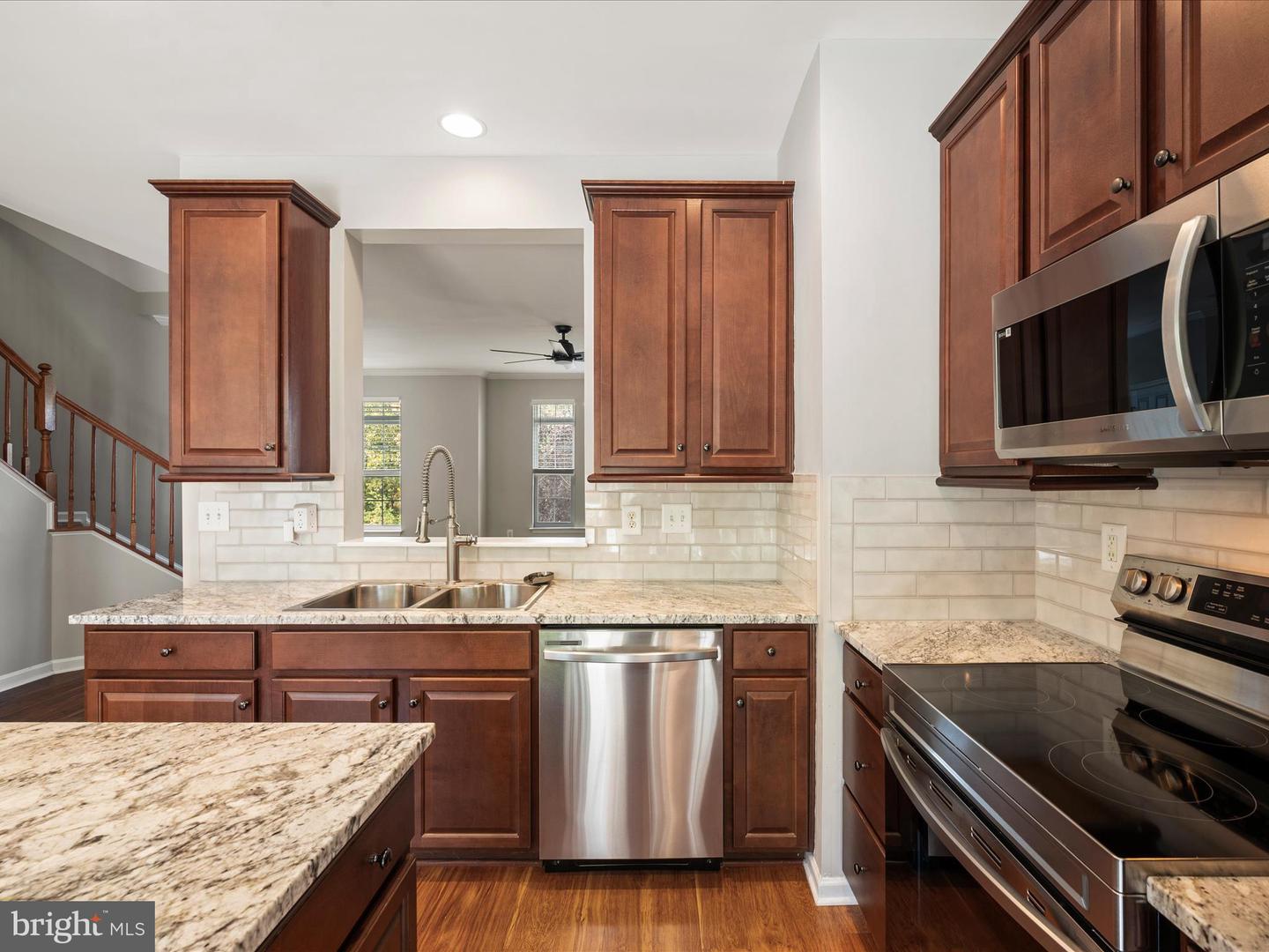 125 CHESHIRE CT, WINCHESTER, Virginia 22602, 4 Bedrooms Bedrooms, 14 Rooms Rooms,3 BathroomsBathrooms,Residential,For sale,125 CHESHIRE CT,VAFV2037132 MLS # VAFV2037132