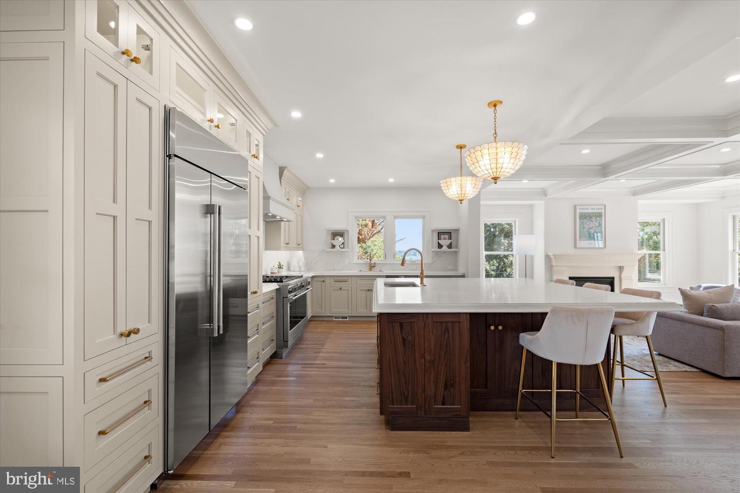 1814 EDGEHILL DR, ALEXANDRIA, Virginia 22307, 6 Bedrooms Bedrooms, ,5 BathroomsBathrooms,Residential,For sale,1814 EDGEHILL DR,VAFX2270334 MLS # VAFX2270334