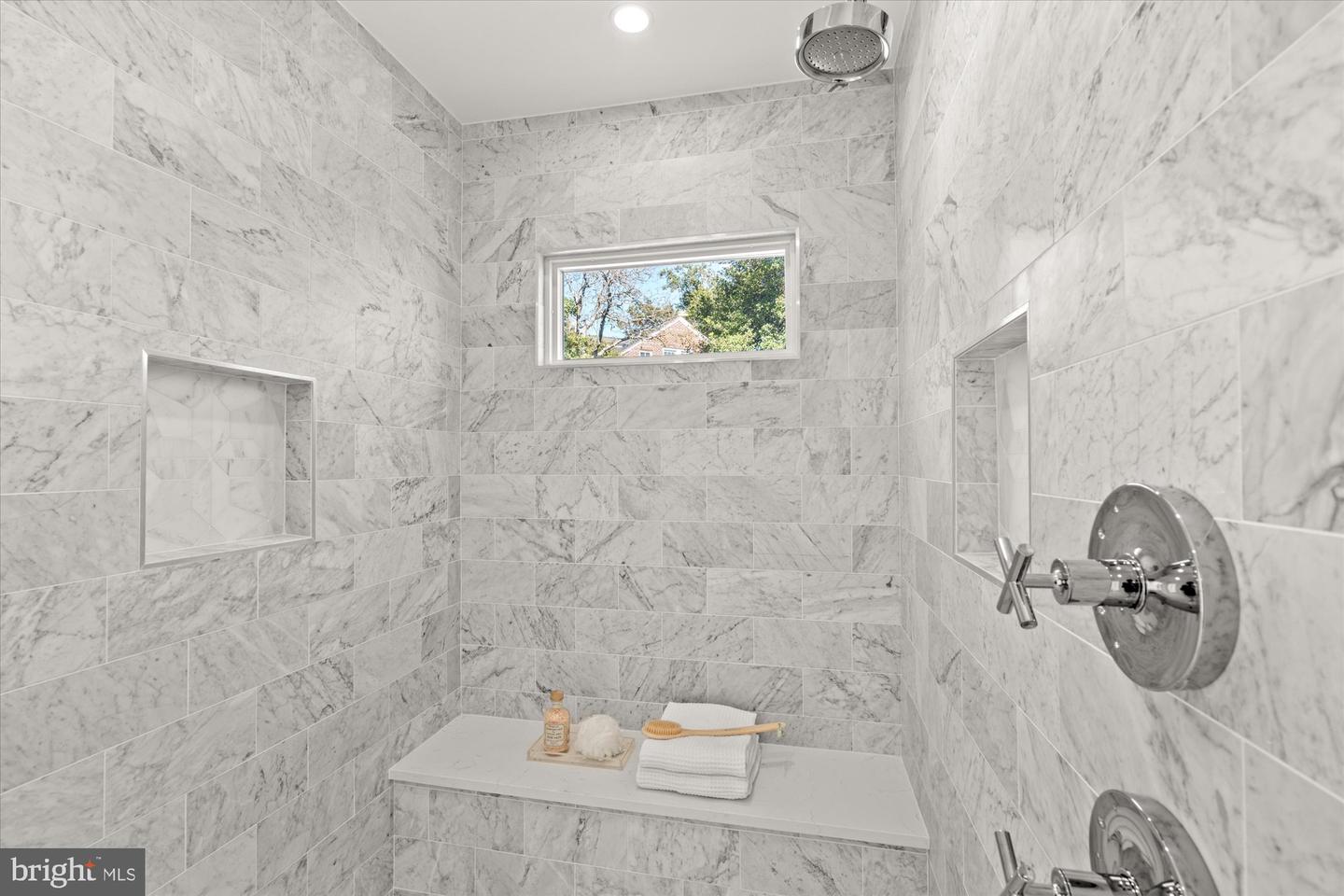 1814 EDGEHILL DR, ALEXANDRIA, Virginia 22307, 6 Bedrooms Bedrooms, ,5 BathroomsBathrooms,Residential,For sale,1814 EDGEHILL DR,VAFX2270334 MLS # VAFX2270334