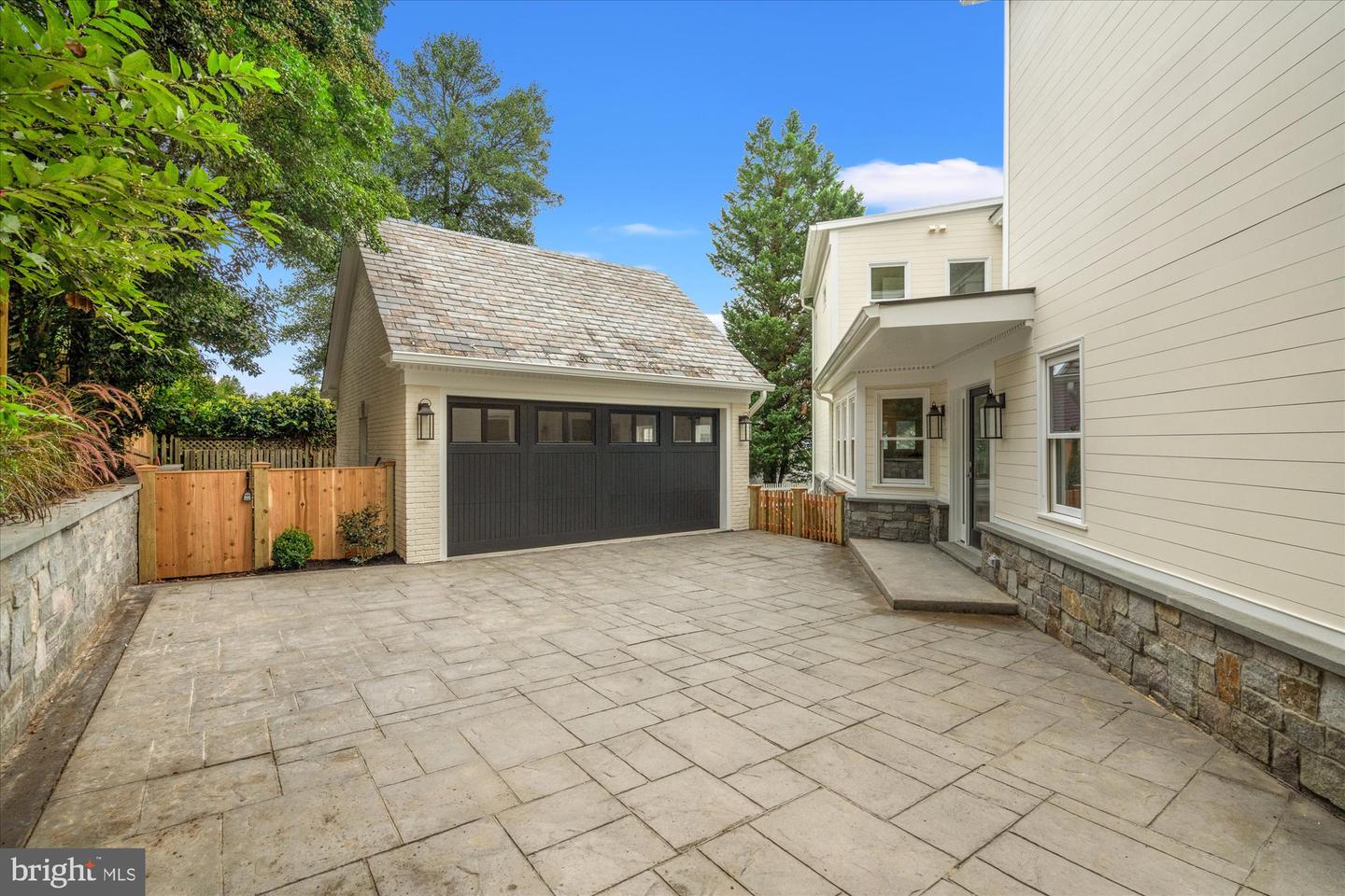 1814 EDGEHILL DR, ALEXANDRIA, Virginia 22307, 6 Bedrooms Bedrooms, ,5 BathroomsBathrooms,Residential,For sale,1814 EDGEHILL DR,VAFX2270334 MLS # VAFX2270334