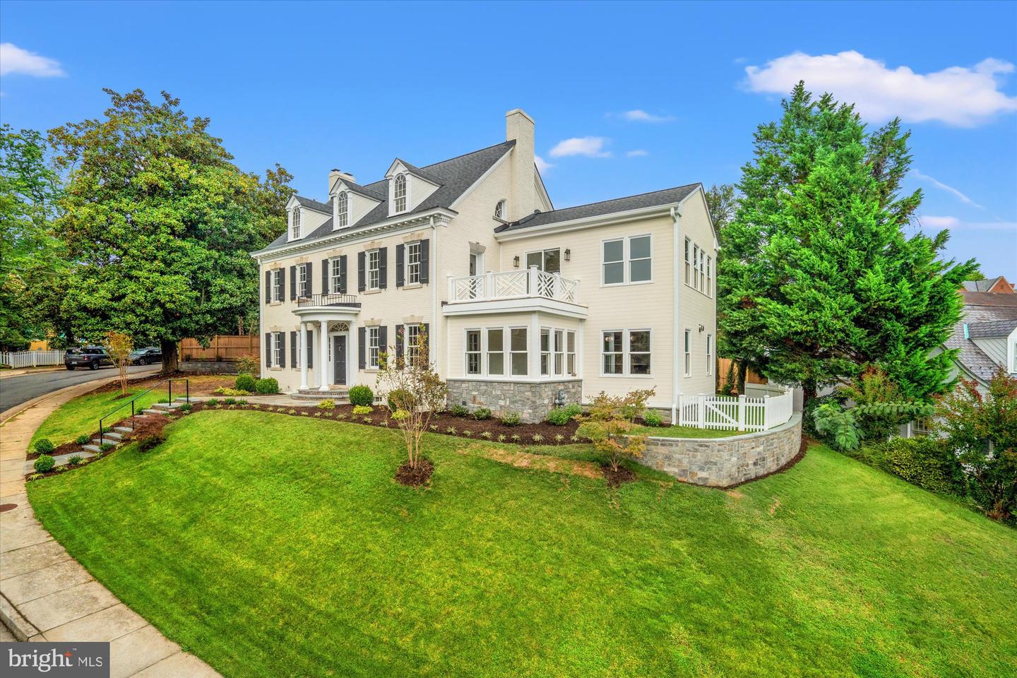 1814 EDGEHILL DR, ALEXANDRIA, Virginia 22307, 6 Bedrooms Bedrooms, ,5 BathroomsBathrooms,Residential,For sale,1814 EDGEHILL DR,VAFX2270334 MLS # VAFX2270334