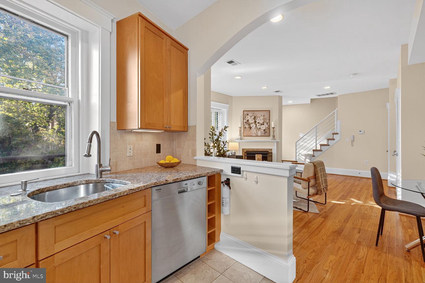 1531 31ST ST NW #4, WASHINGTON, District Of Columbia 20007, 2 Bedrooms Bedrooms, 4 Rooms Rooms,1 BathroomBathrooms,Residential,For sale,1531 31ST ST NW #4,DCDC2225122 MLS # DCDC2225122