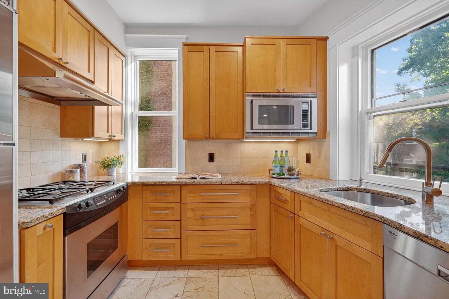 1531 31ST ST NW #4, WASHINGTON, District Of Columbia 20007, 2 Bedrooms Bedrooms, 4 Rooms Rooms,1 BathroomBathrooms,Residential,For sale,1531 31ST ST NW #4,DCDC2225122 MLS # DCDC2225122