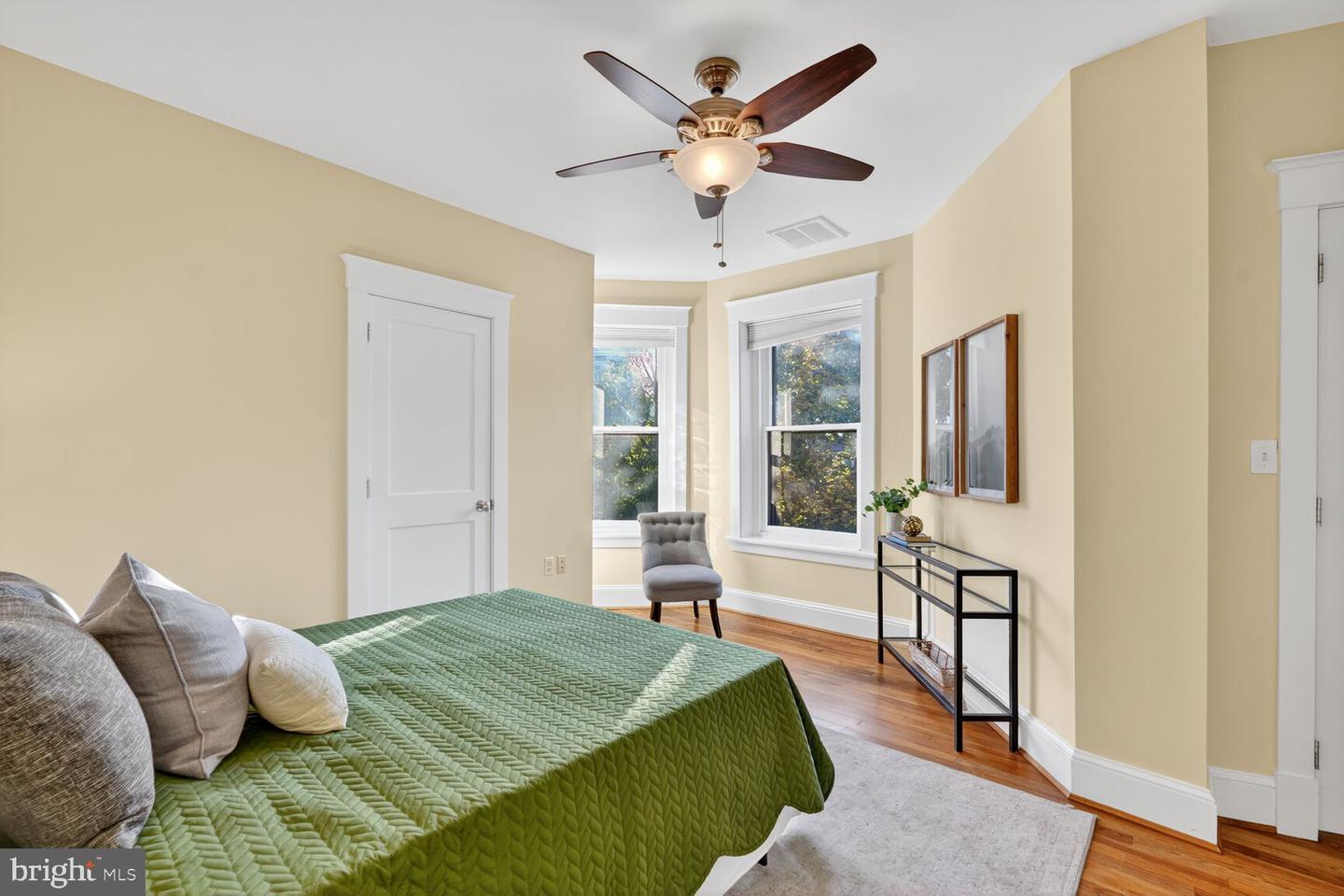 1531 31ST ST NW #4, WASHINGTON, District Of Columbia 20007, 2 Bedrooms Bedrooms, 4 Rooms Rooms,1 BathroomBathrooms,Residential,For sale,1531 31ST ST NW #4,DCDC2225122 MLS # DCDC2225122