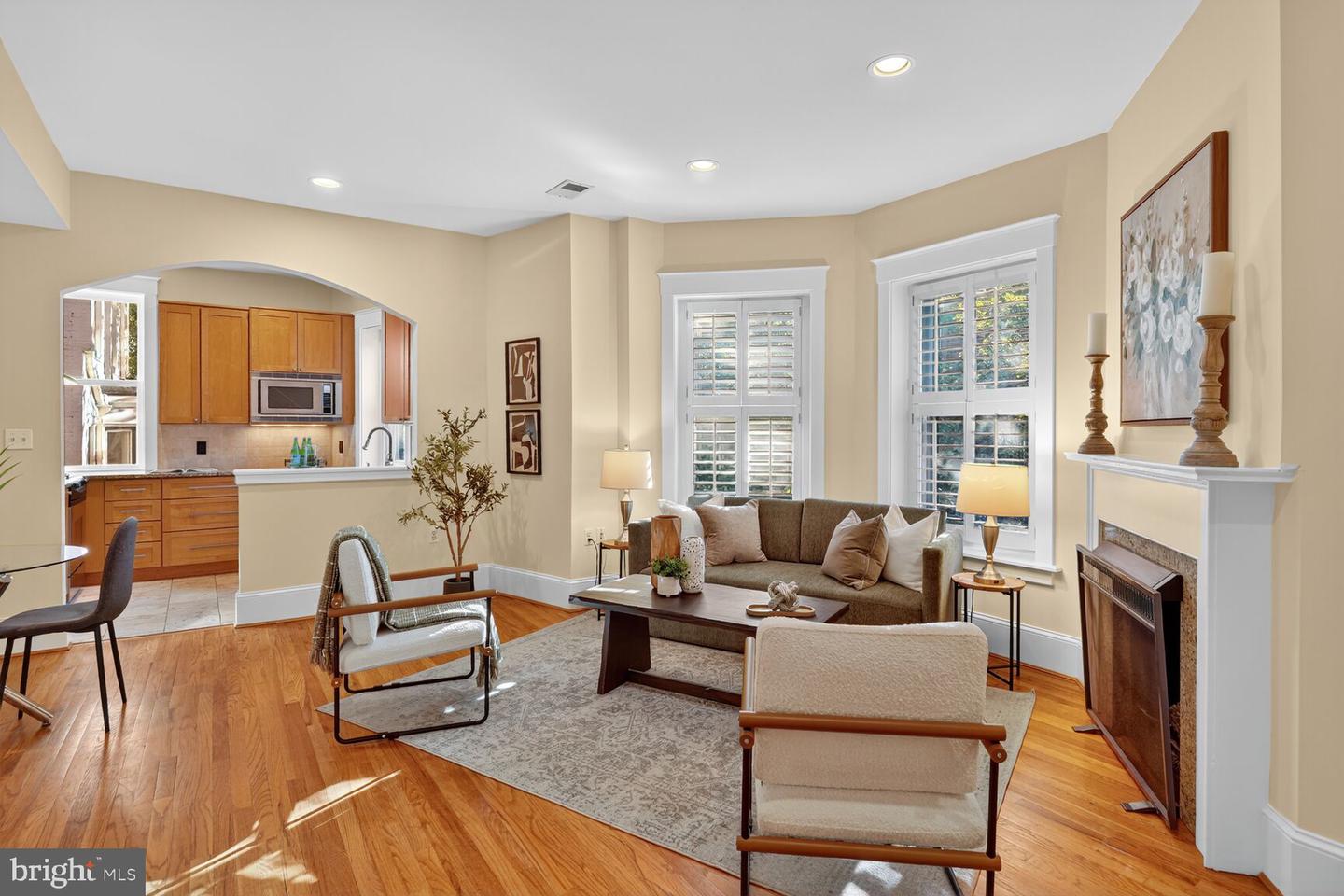 1531 31ST ST NW #4, WASHINGTON, District Of Columbia 20007, 2 Bedrooms Bedrooms, 4 Rooms Rooms,1 BathroomBathrooms,Residential,For sale,1531 31ST ST NW #4,DCDC2225122 MLS # DCDC2225122