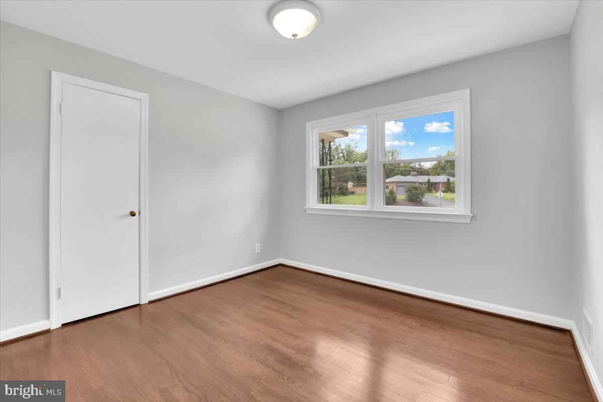 5835 LEBANON RD, ALEXANDRIA, Virginia 22310, 3 Bedrooms Bedrooms, ,1 BathroomBathrooms,Residential,For sale,5835 LEBANON RD,VAFX2270352 MLS # VAFX2270352