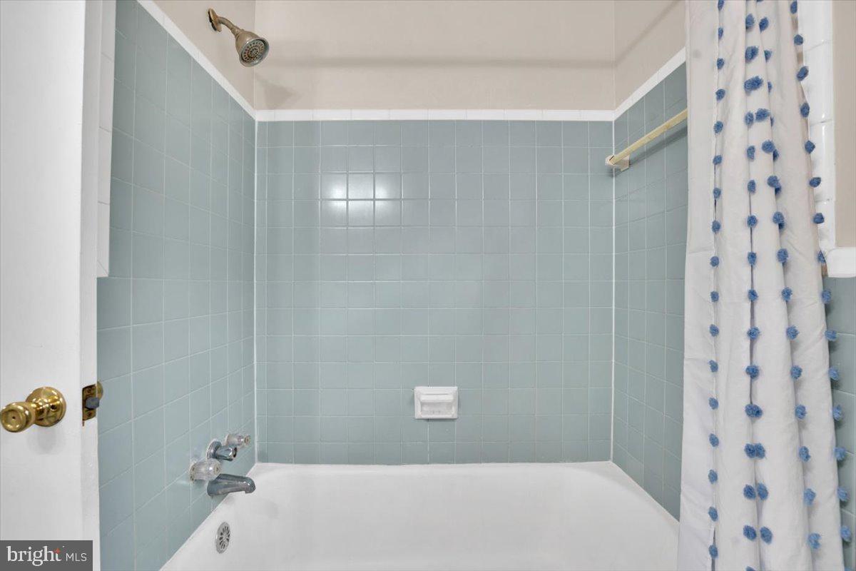 5835 LEBANON RD, ALEXANDRIA, Virginia 22310, 3 Bedrooms Bedrooms, ,1 BathroomBathrooms,Residential,For sale,5835 LEBANON RD,VAFX2270352 MLS # VAFX2270352