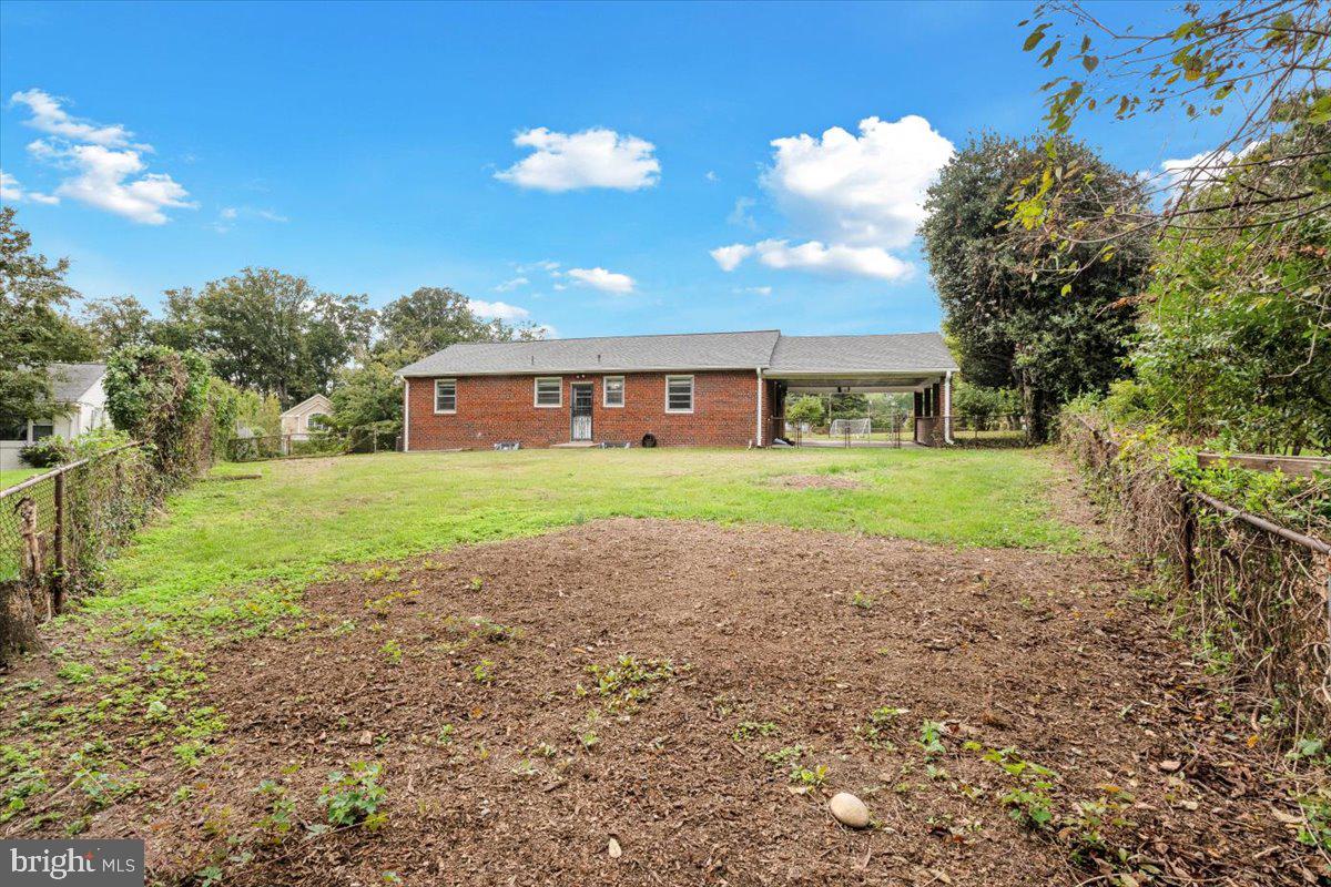 5835 LEBANON RD, ALEXANDRIA, Virginia 22310, 3 Bedrooms Bedrooms, ,1 BathroomBathrooms,Residential,For sale,5835 LEBANON RD,VAFX2270352 MLS # VAFX2270352